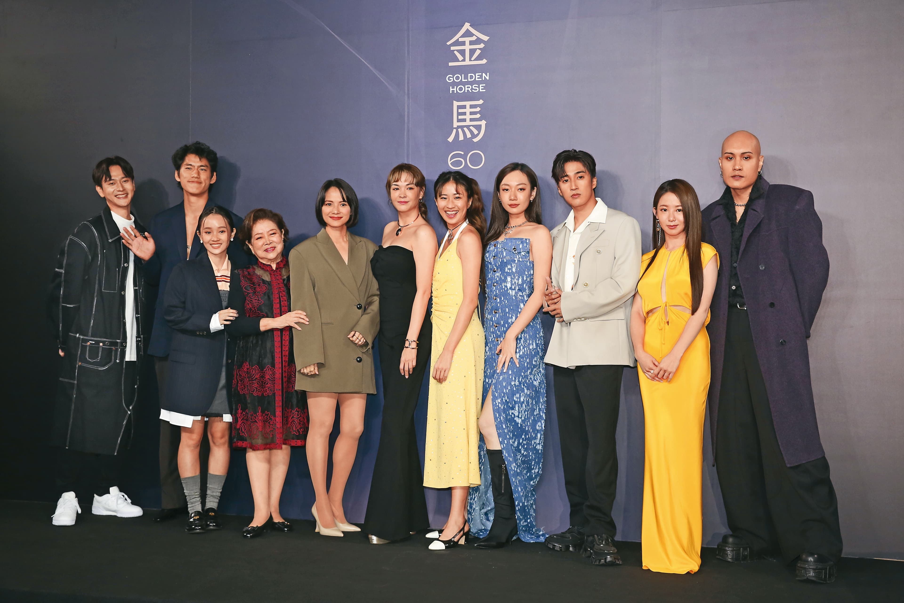朱軒洋(左二)和吳卓源(右四)看似毫無交集,只在2023年金馬影展時出席過媒體活動。