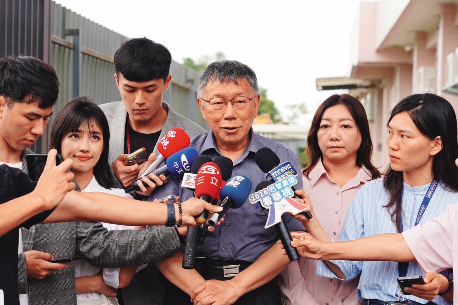 高虹安一審有罪,衝擊民眾黨,黨主席柯文哲(中)依舊力挺她上訴捍衛清白。(民眾黨提供)
