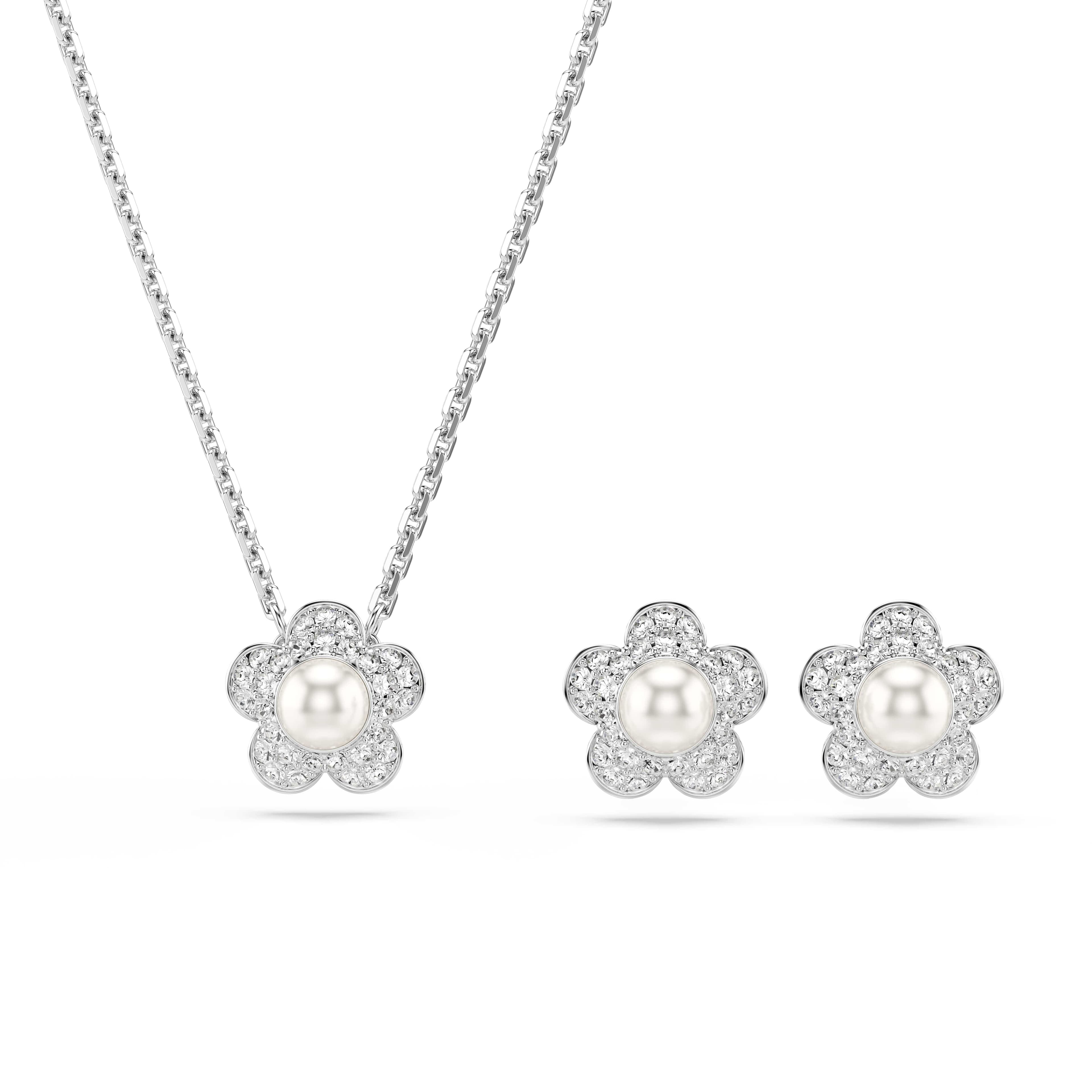 Ariana Grande x Swarovski套裝。NT$9,000(SWAROVSKI提供)