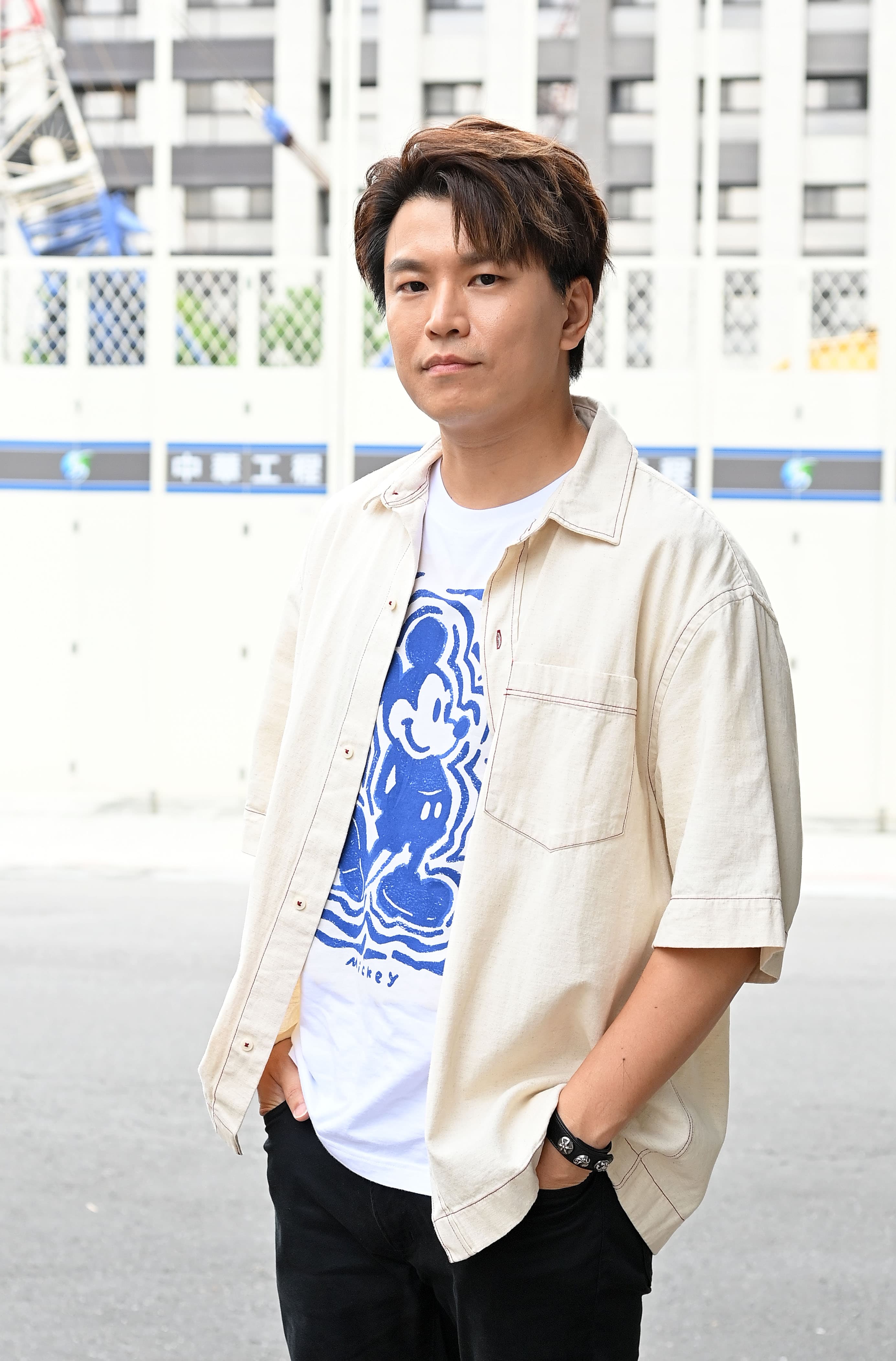 蕭景鴻笑說自己的性格比較像米可白劇中角色。(台視提供)