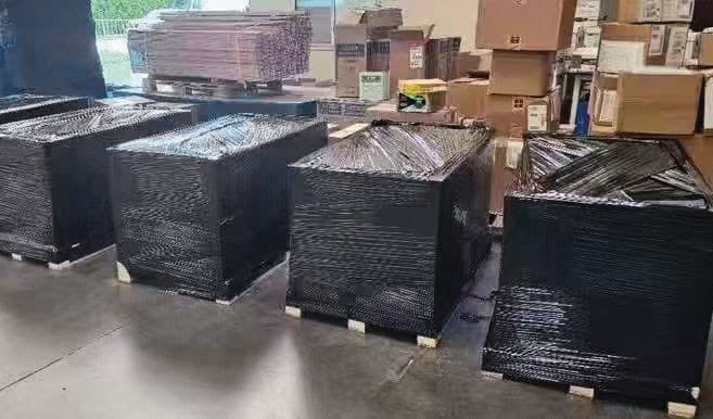 搭載輝達高階晶片的美超微伺服器被藏在倉庫中,準備運往中、港、澳。(海巡署提供)