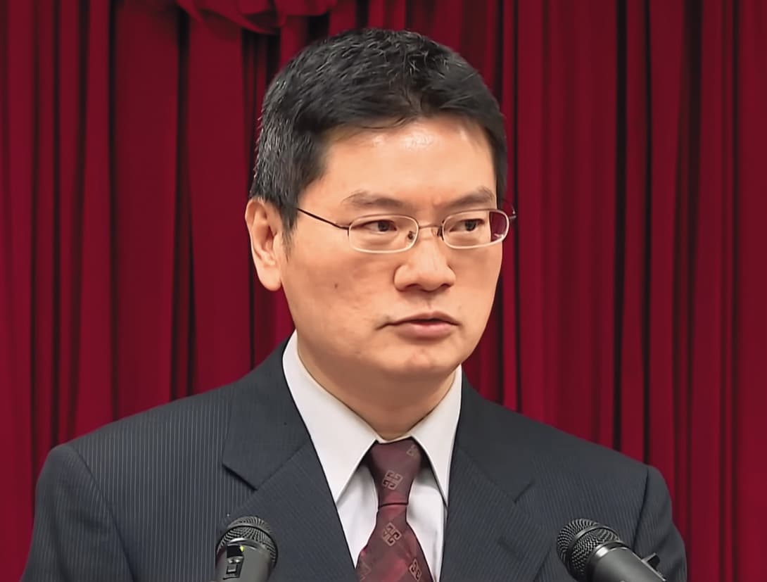 高院審判長邱忠義(圖)在鍾文智落跑後仍強調程序合法,反指是書記官執行面問題,各界痛批甩鍋卸責。(翻攝東森新聞)