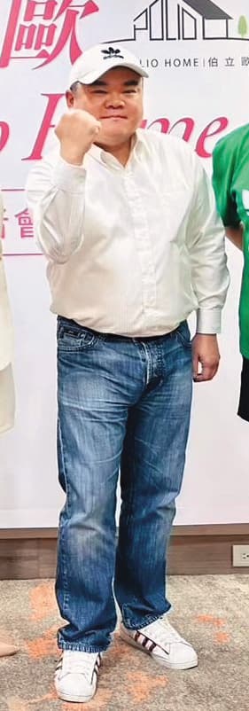 鍾文智官司定讞前,企圖透過藍綠立委修改《證交法》以躲牢獄之災,因爭議太大,相關提案最後遭撤案。(翻攝臉書)