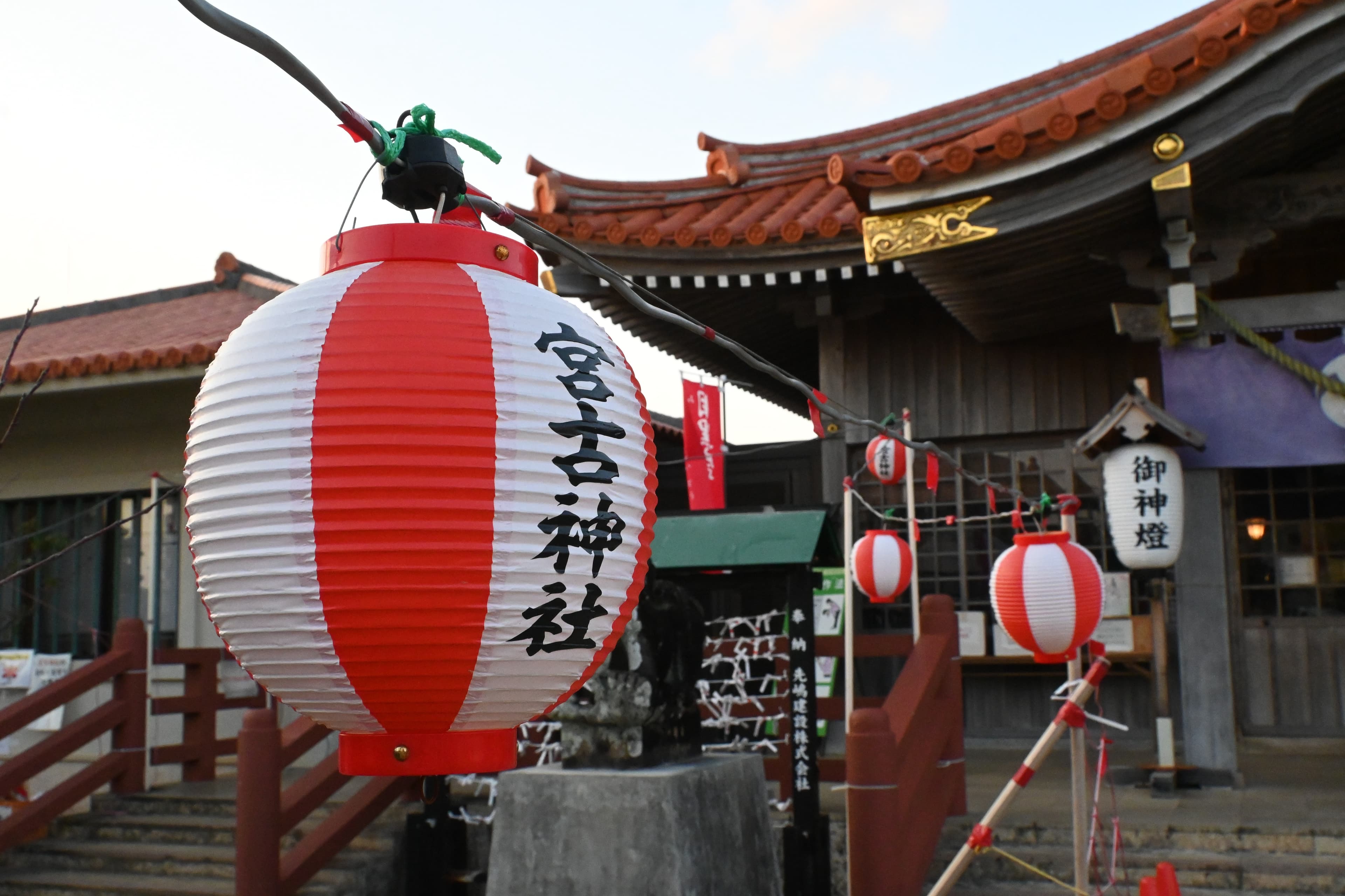 宮古神社每年舉辦例祭、夏季豐年祈願祭及月次祭等傳統祭典,是宮古島的重要信仰中心。