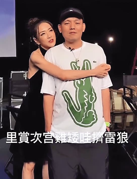 楊千霈(左)和春風(右)私下交情頗好,還曾在社群上傳擁抱照片。(翻攝自楊千霈IG)