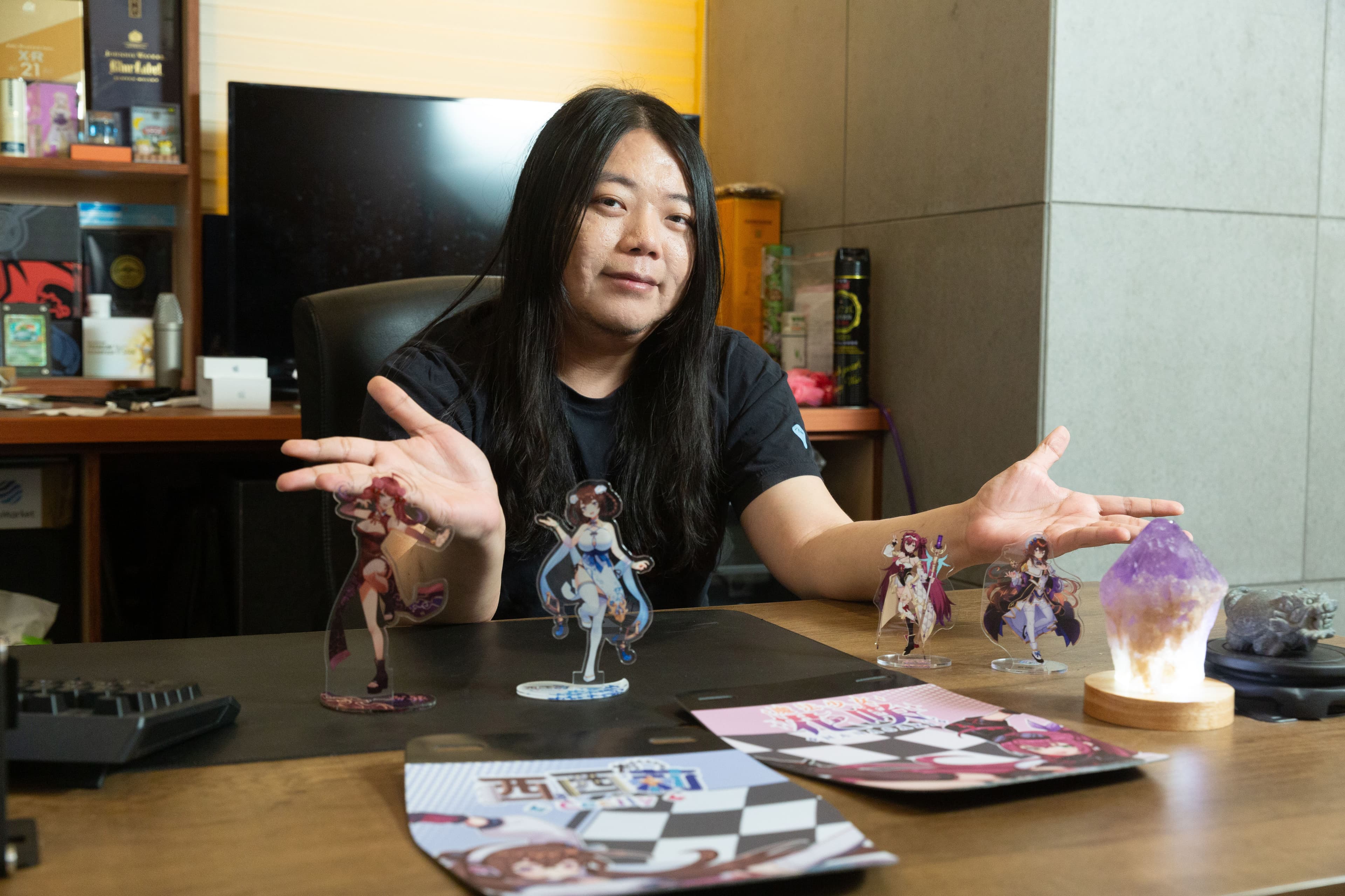 希娜科技藝術執行長吳以尋將VTuber結合手遊,擴大品牌聲量。