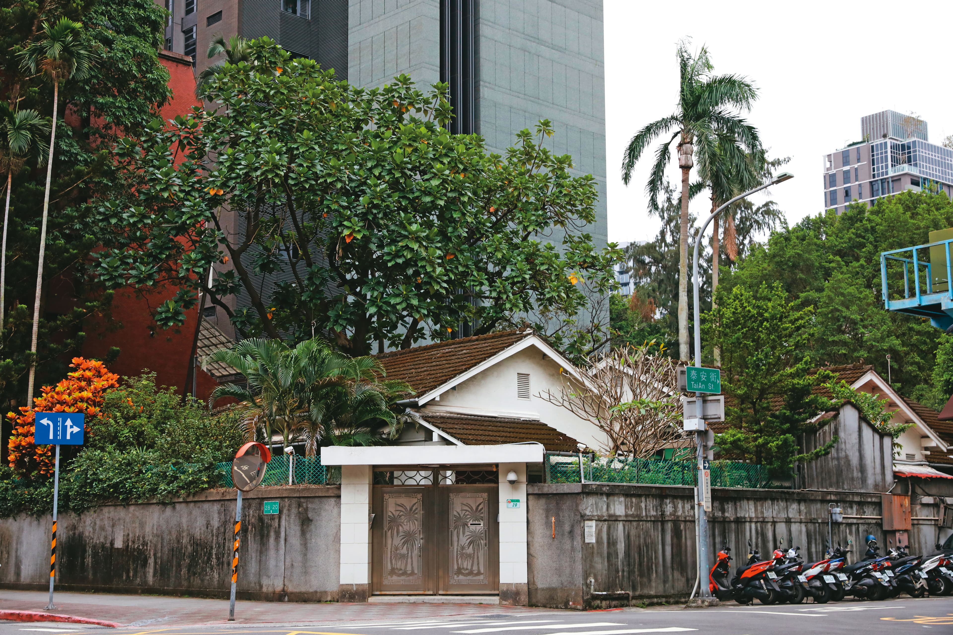 徐益梁、陳姓諮議下班後約會的行政院副院長官邸目前閒置中,今年5月前鄭文燦入住於此。