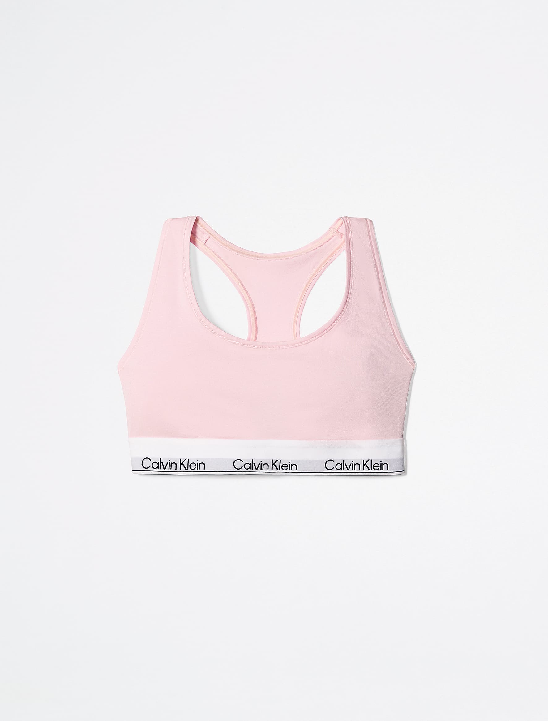 情人節系列運動內衣有柔和的粉色調。價格店洽(Calvin Klein提供)