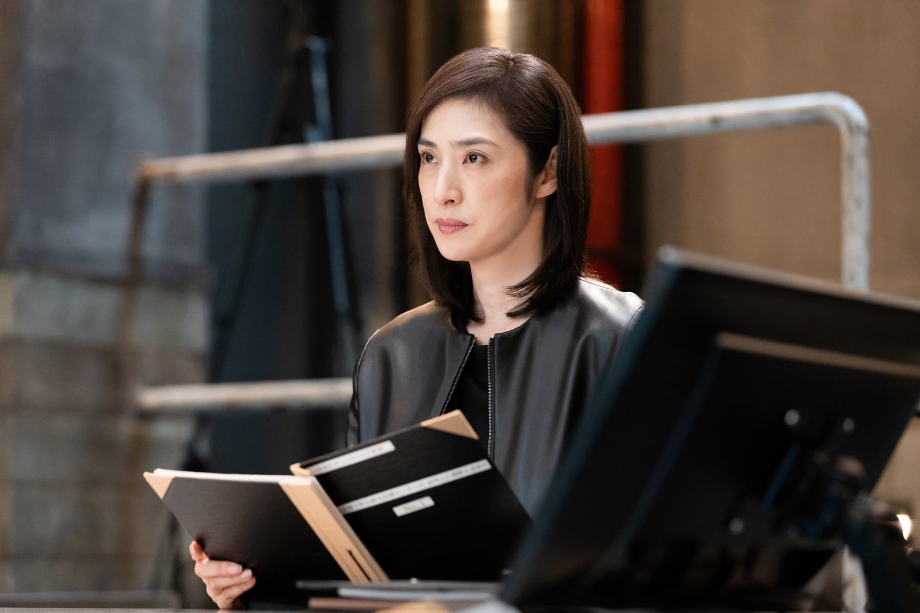 天海祐希擔綱主演《電影版女王偵訊室THE FINAL》,是緊急事件應對偵訊小組的核心成員。(采昌國際多媒體提供)