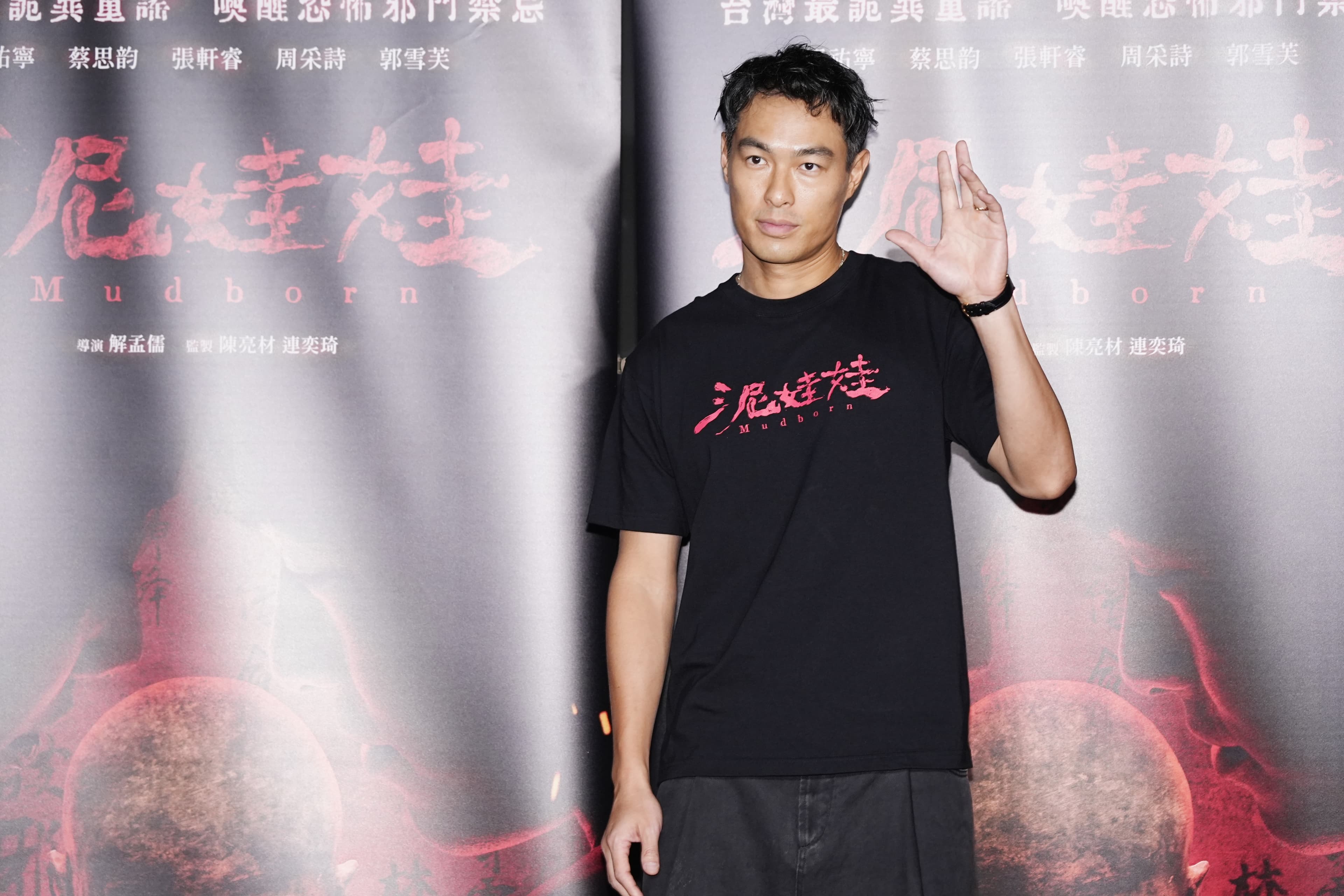 楊祐寧家務事纏身,再加上工作,臉上肉眼可見的疲憊。