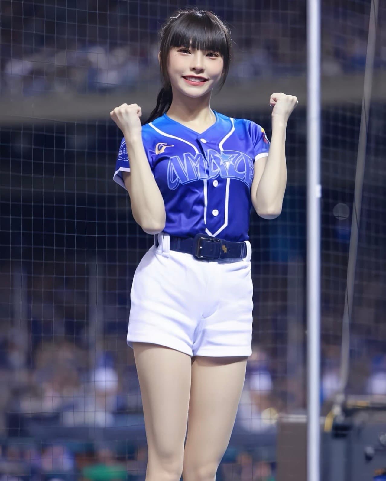味全龍啦啦隊的李芷霖被指控「偷吃人夫」長達4年。(翻攝自李芷霖IG)