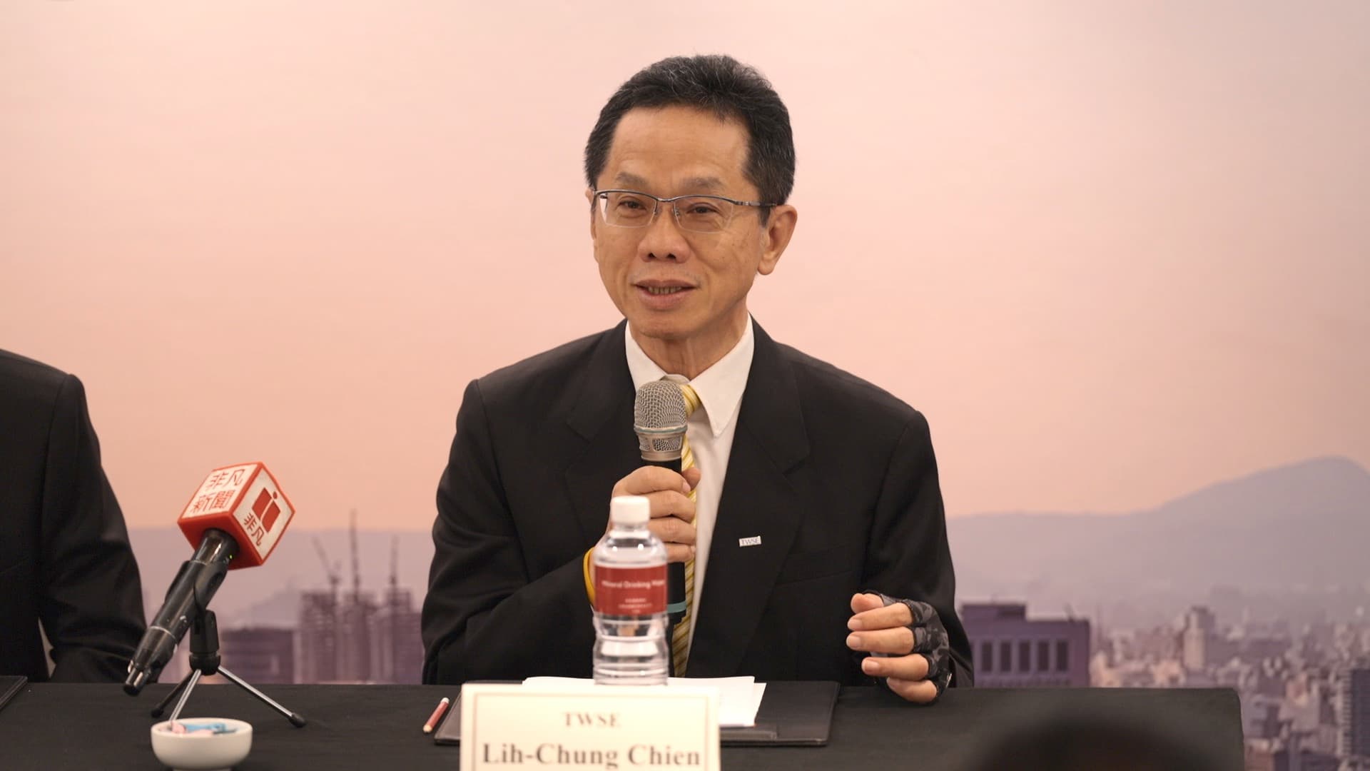 臺灣證券交易所總經理簡立忠致詞表示，證交所積極打造友善ESG投資環境，未來會持續帶動企業共同實踐永續發展，提升我國資本市場整體競爭力。