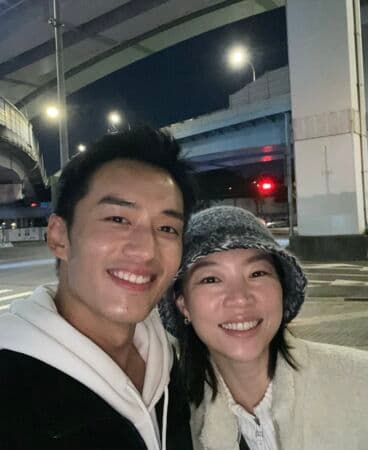 陳澤耀的妻子雲鎂鑫也是身兼歌手主持的全方位藝人。（翻攝自IG）