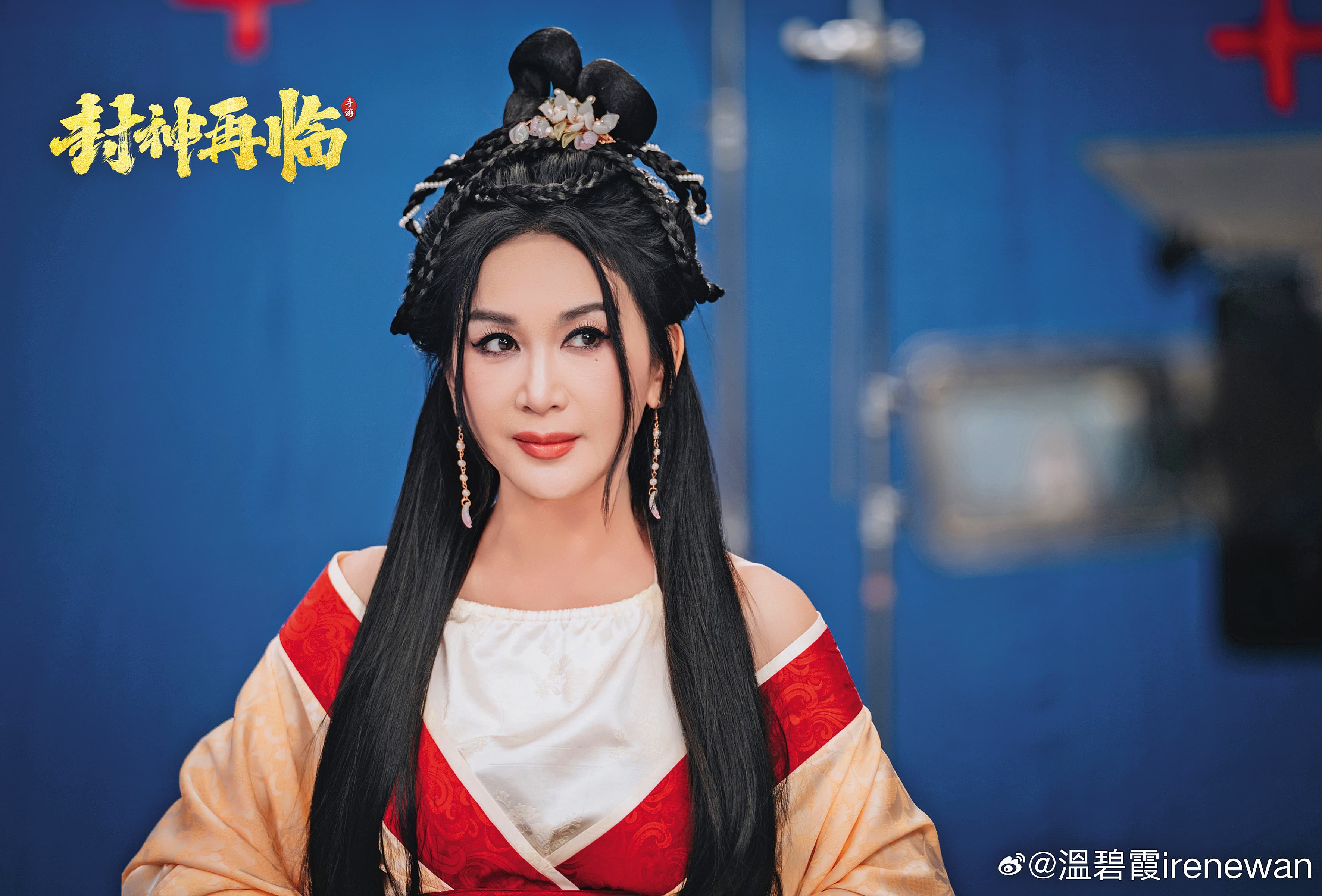 溫碧霞2001年在無綫電視劇《封神榜》中飾演妲己而廣為人知,被許多人認為是「最美妲己」,如今還代言手遊。(翻攝自溫碧霞微博)