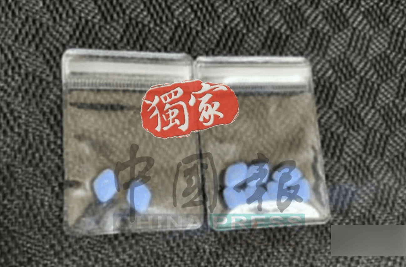 黃明志遭警方帶回調查,房內查獲藍色藥丸,謝侑芯猝逝案持續延燒,死因仍待釐清。(翻攝自中國報)