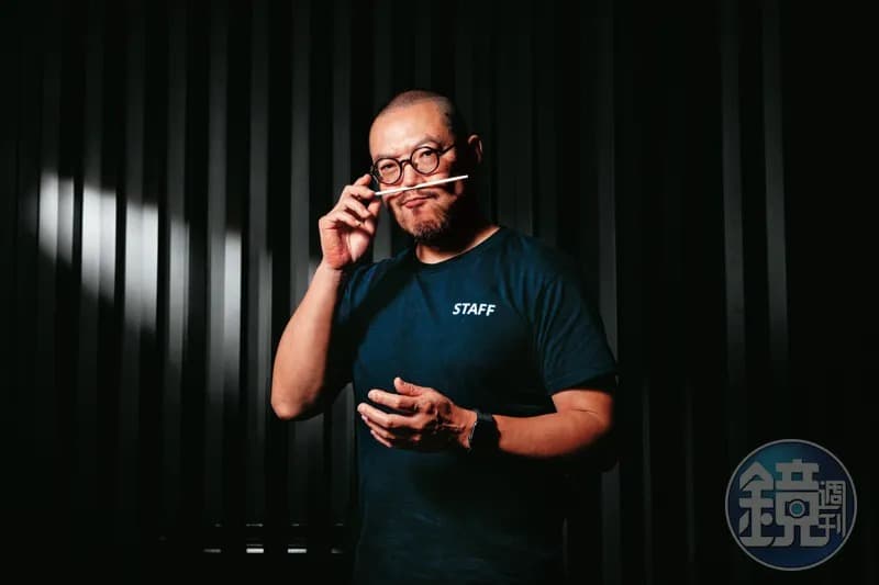 簡文彬討厭任何事情只有一種標準,自己不拿指揮棒指揮, 源於骨子裡的叛逆。(杭大鵬攝)