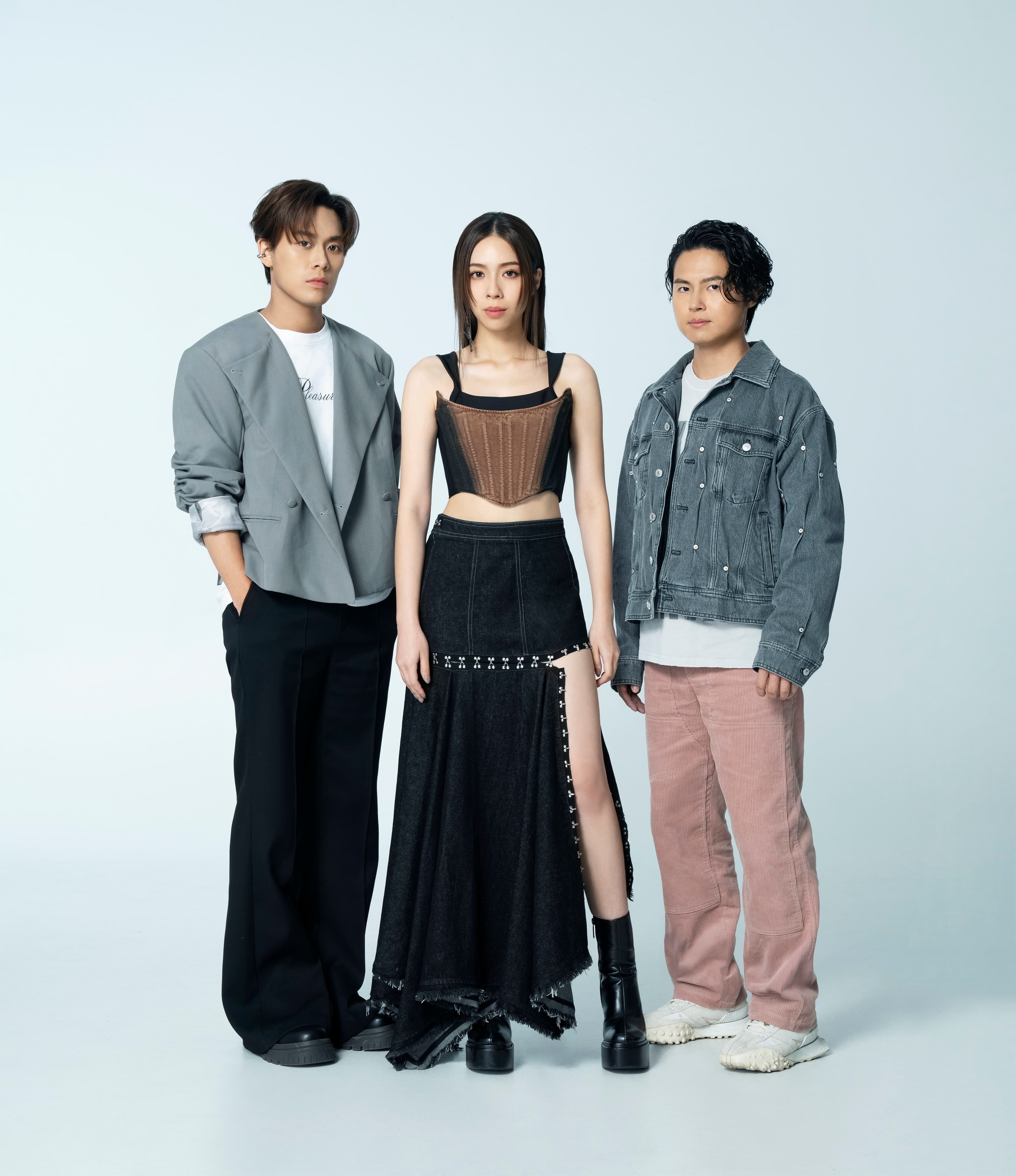 告五人獻唱《夜校女生》主題曲〈沒有人會為了我改變〉重返90年代青春浪漫(相信音樂提供)