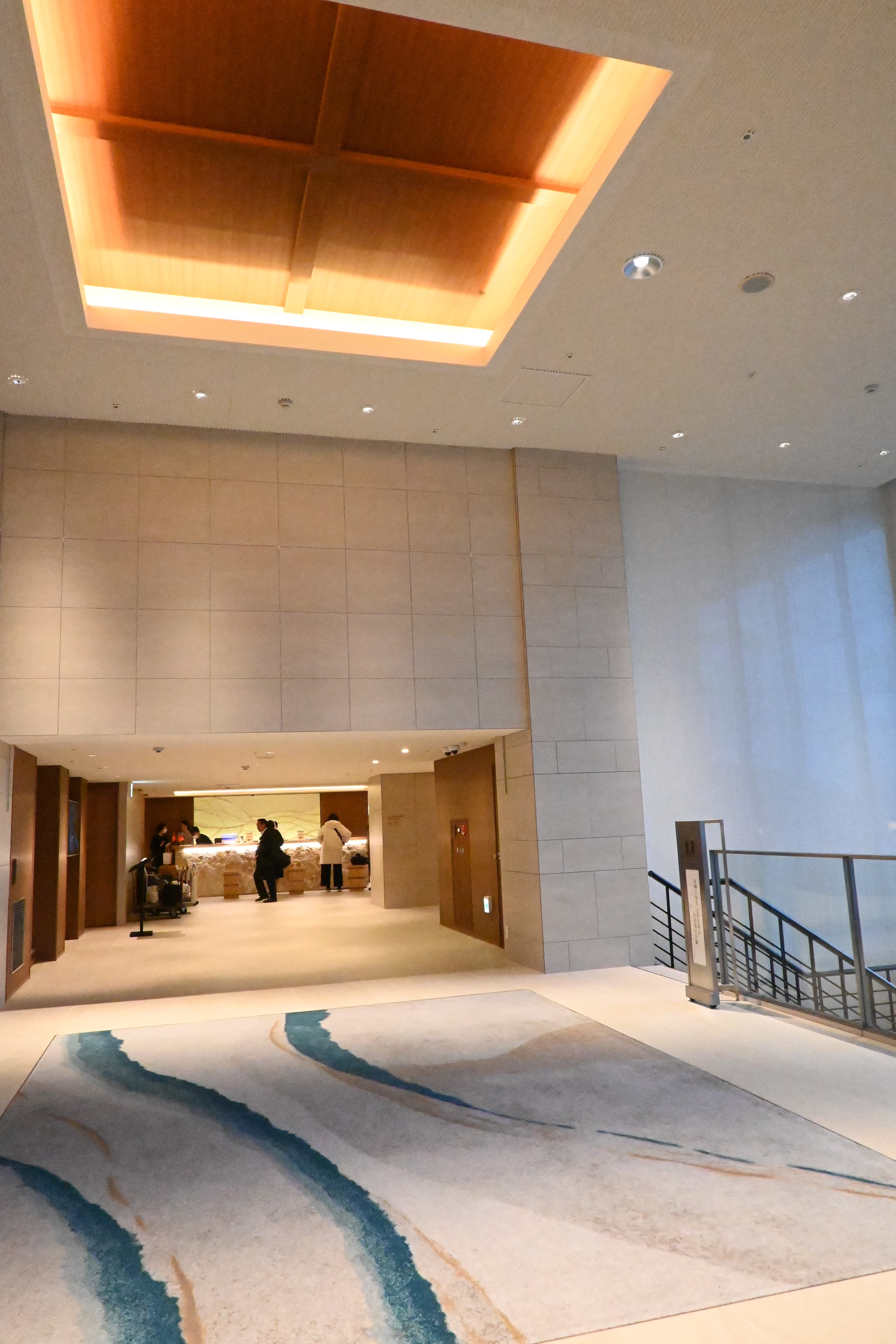 飯店在2010年全面翻修過,後又新增了別館潮路亭。