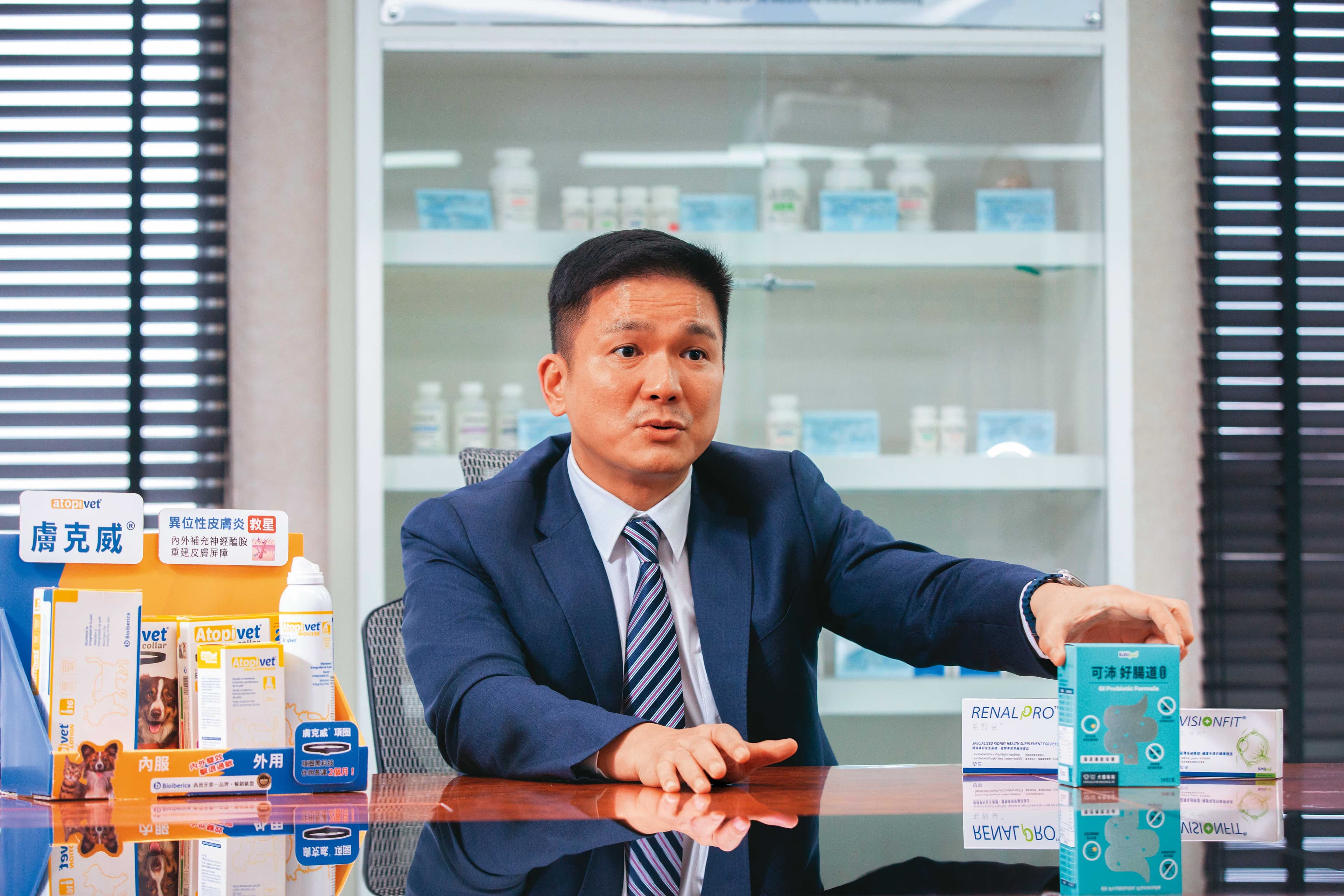 永鴻生技憑藉著永信集團資源,在國內動物用藥市場打下紮實的營運基礎,並將營運觸角延伸到海外。圖為永鴻生技總經理鍾威凱。