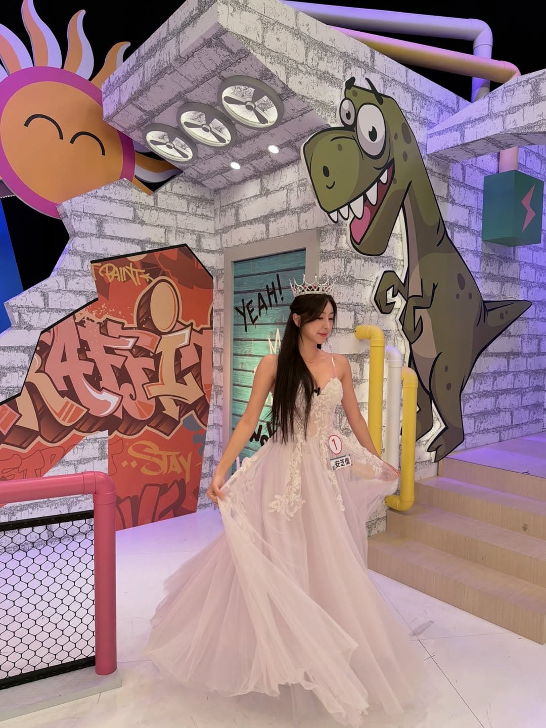 安芝儇也很滿意自己的這套婚紗。(翻攝IG)
