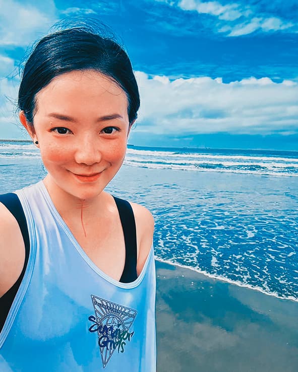 歐陽靖和日本籍老公小菅亮輔(RK)2020年閃婚,去年底簽字離婚。(翻攝自歐陽靖臉書)