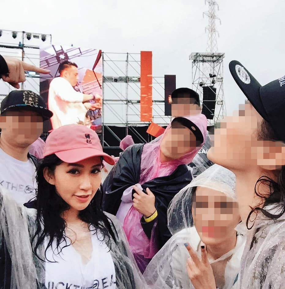 周湯豪曾和網紅雀斑小姐交往,一度有結婚打算,但無疾而終。(翻攝自雀斑小姐IG)