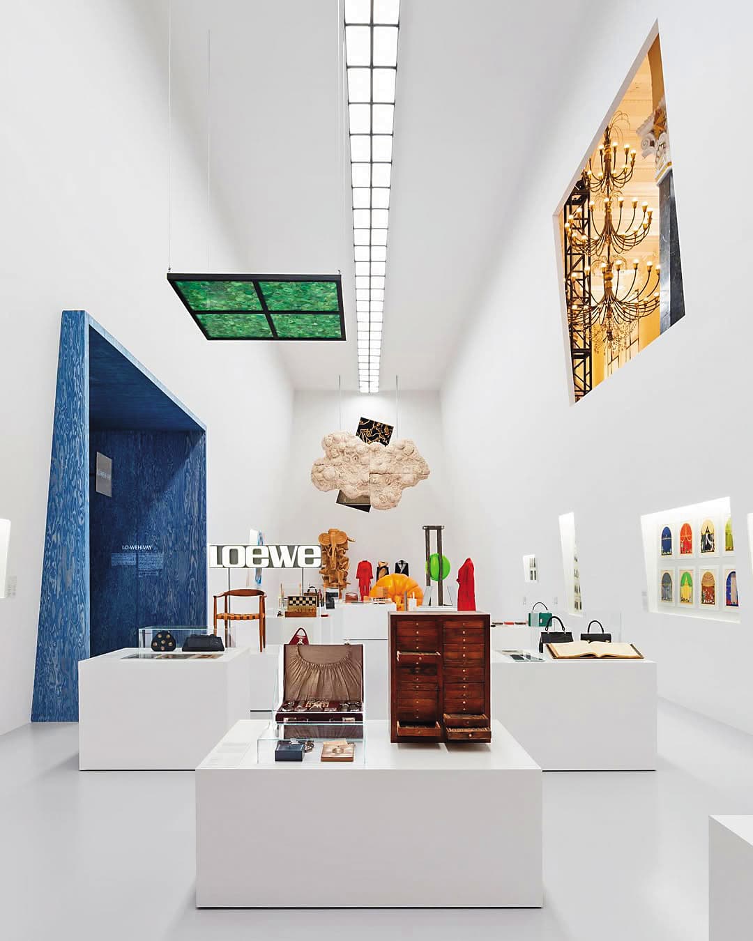 去年在上海登場的Crafted World展覽,以豐富多元展品向工匠們致敬。(翻攝自LOEWE IG)