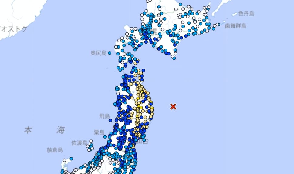 日本青森外海昨日發生規模7.7強震。(翻攝自日本氣象廳)