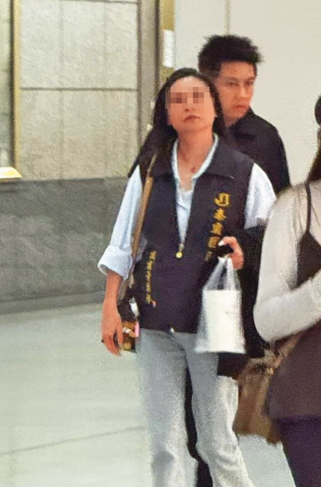 賓賓哥的購物粉絲群組裡,粉絲都知道寶爺(前)這號人物,並稱她為「大嫂」。(讀者提供)