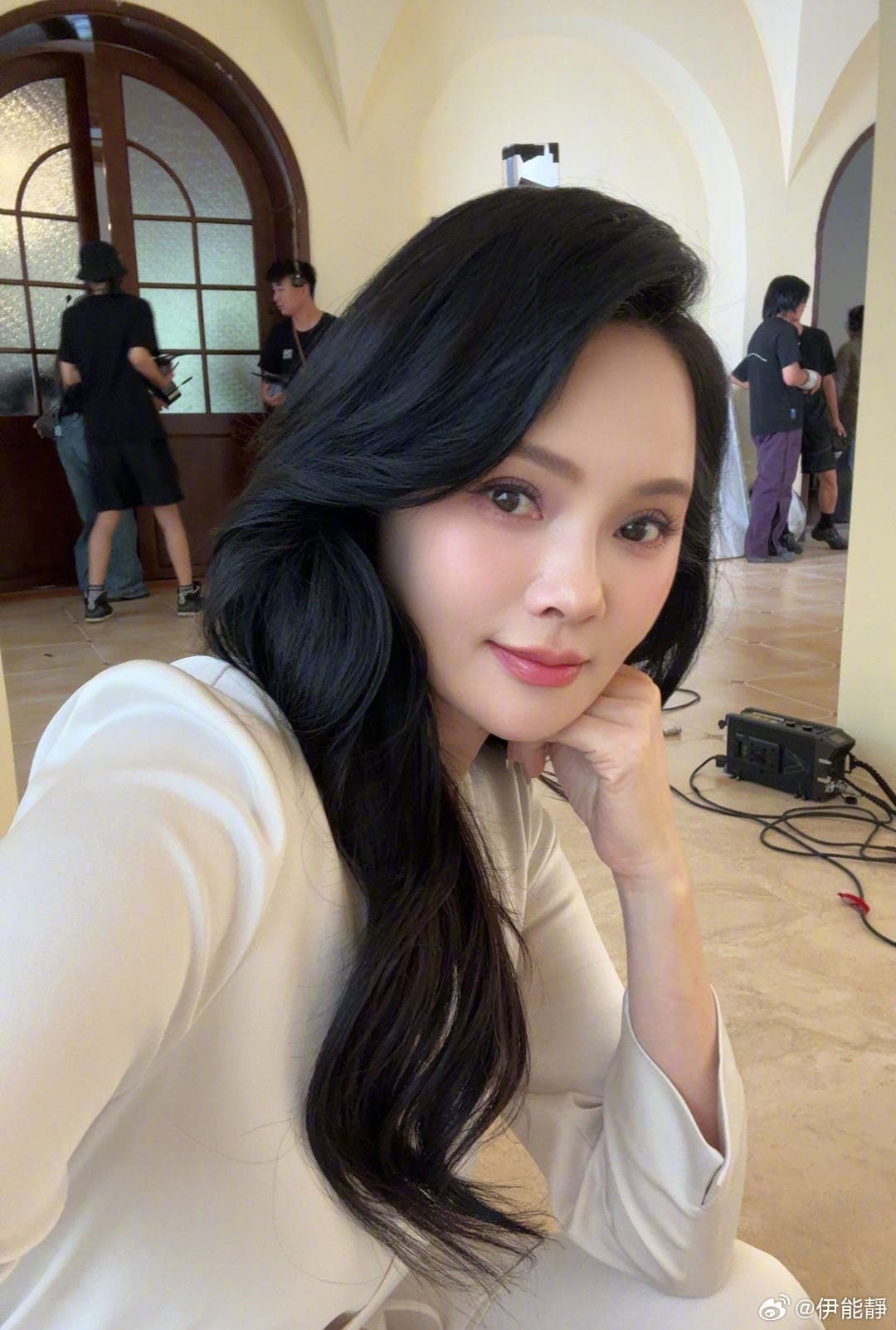 伊能靜原生家庭較為複雜,庾澄慶母親因而頗有微詞,婆媳間觀念也諸多不合。(翻攝伊能靜微博)