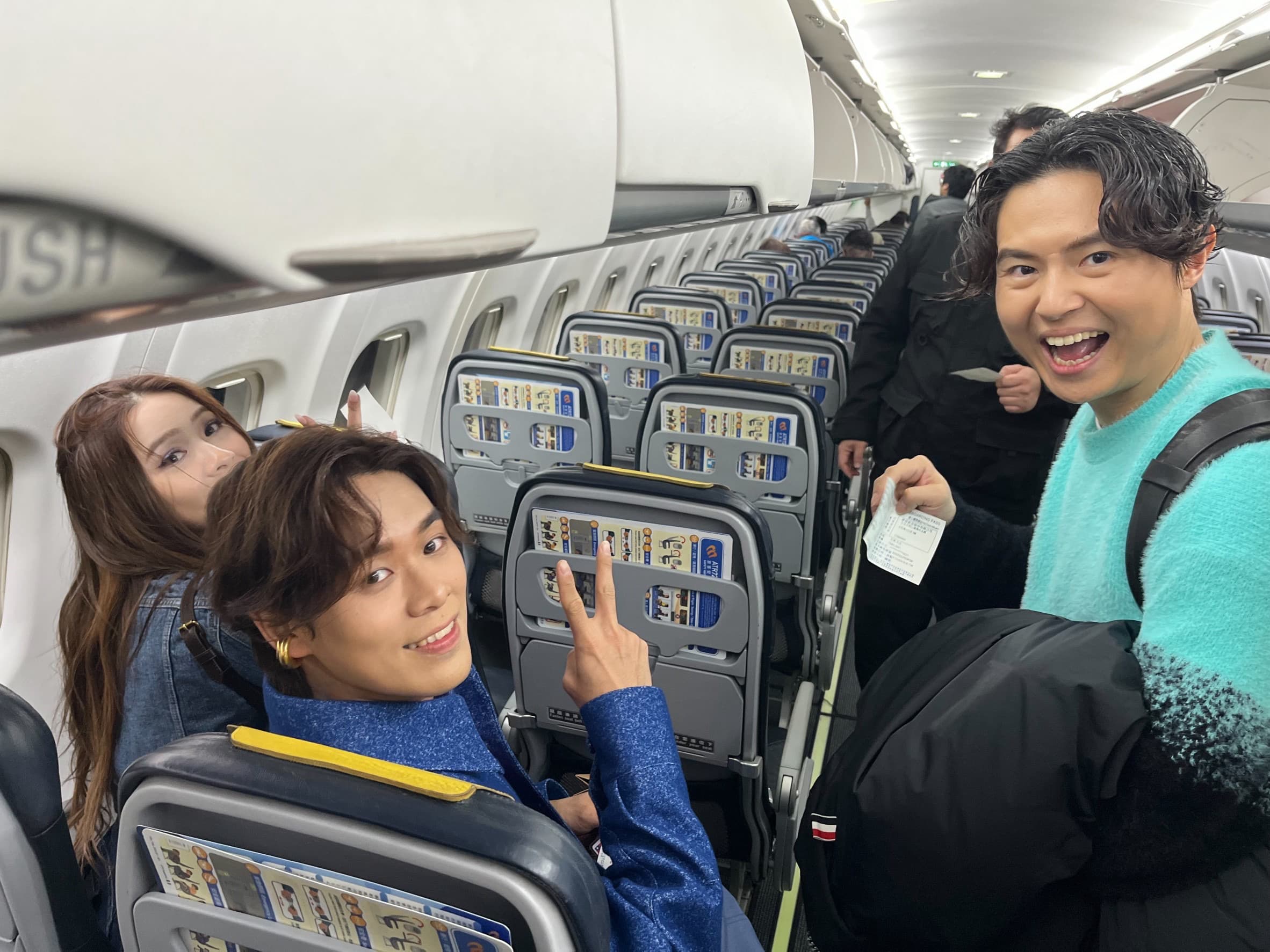 告五人跨年搭飛機趕場台東、台北超狂!(相信音樂提供)