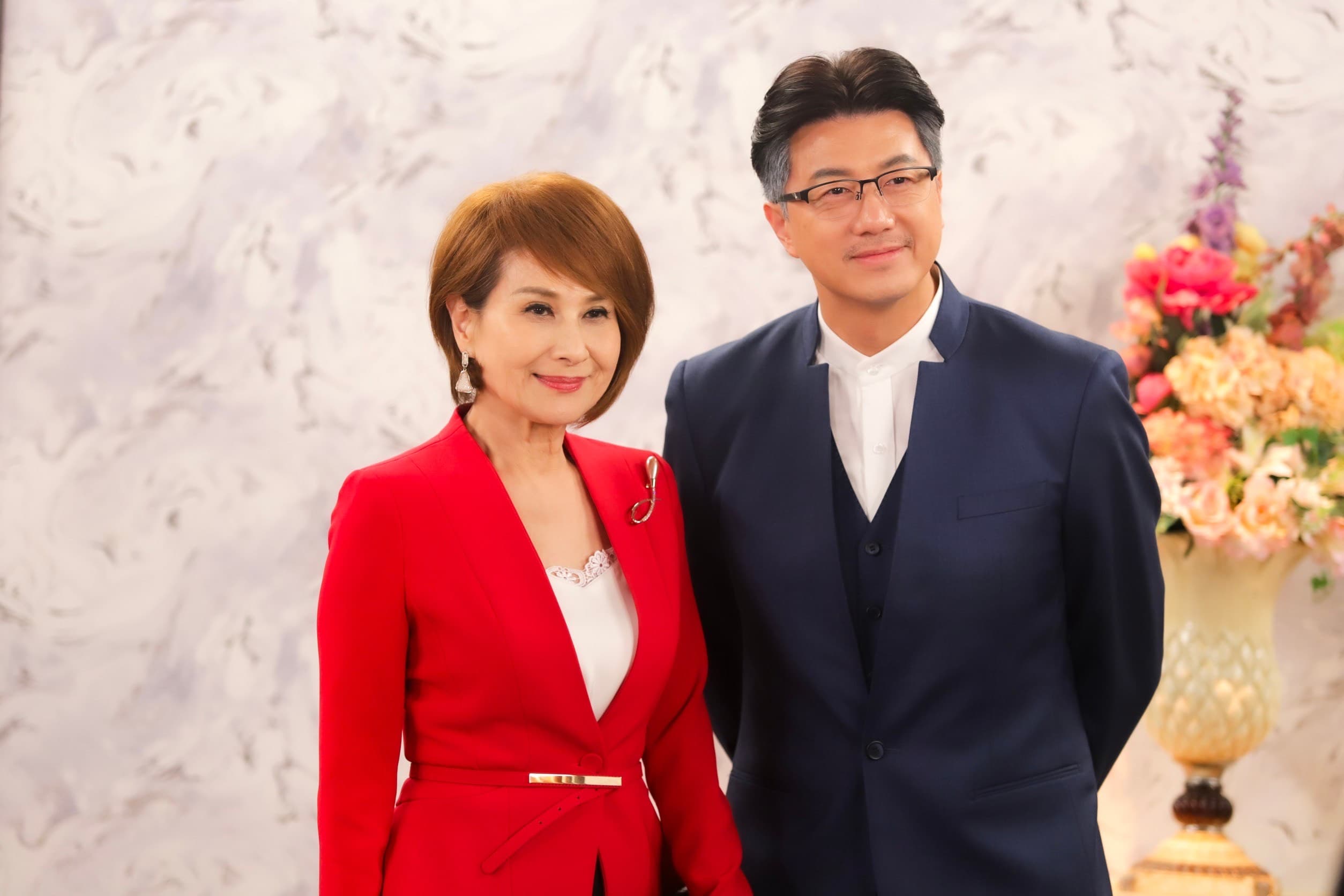 向娃客串演出《愛的榮耀》,遇到「前丈夫」吳皓昇相當開心。(民視提供)