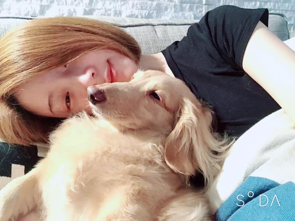 蔡淑臻的愛犬陪伴度過低潮期。(翻攝自蔡淑臻臉書)