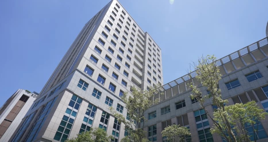 台電近日於臉書粉專po出影片,揭開「大安超高壓變電所」的神祕面紗。(翻攝臉書/台電電力粉絲團)