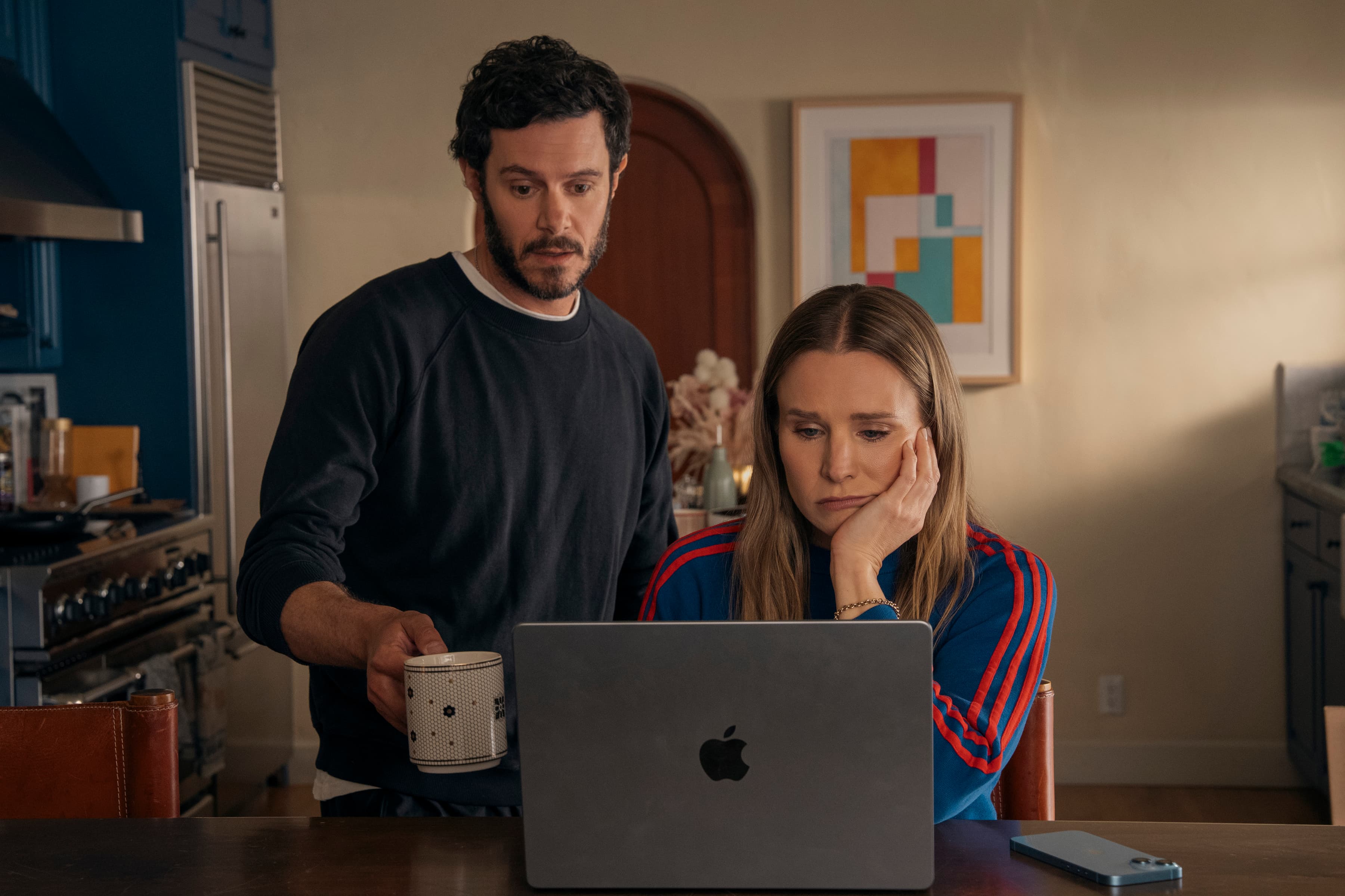 《天作不合的我們》的亞當布羅迪(左)與克莉絲汀貝爾(右)。(Netflix提供)