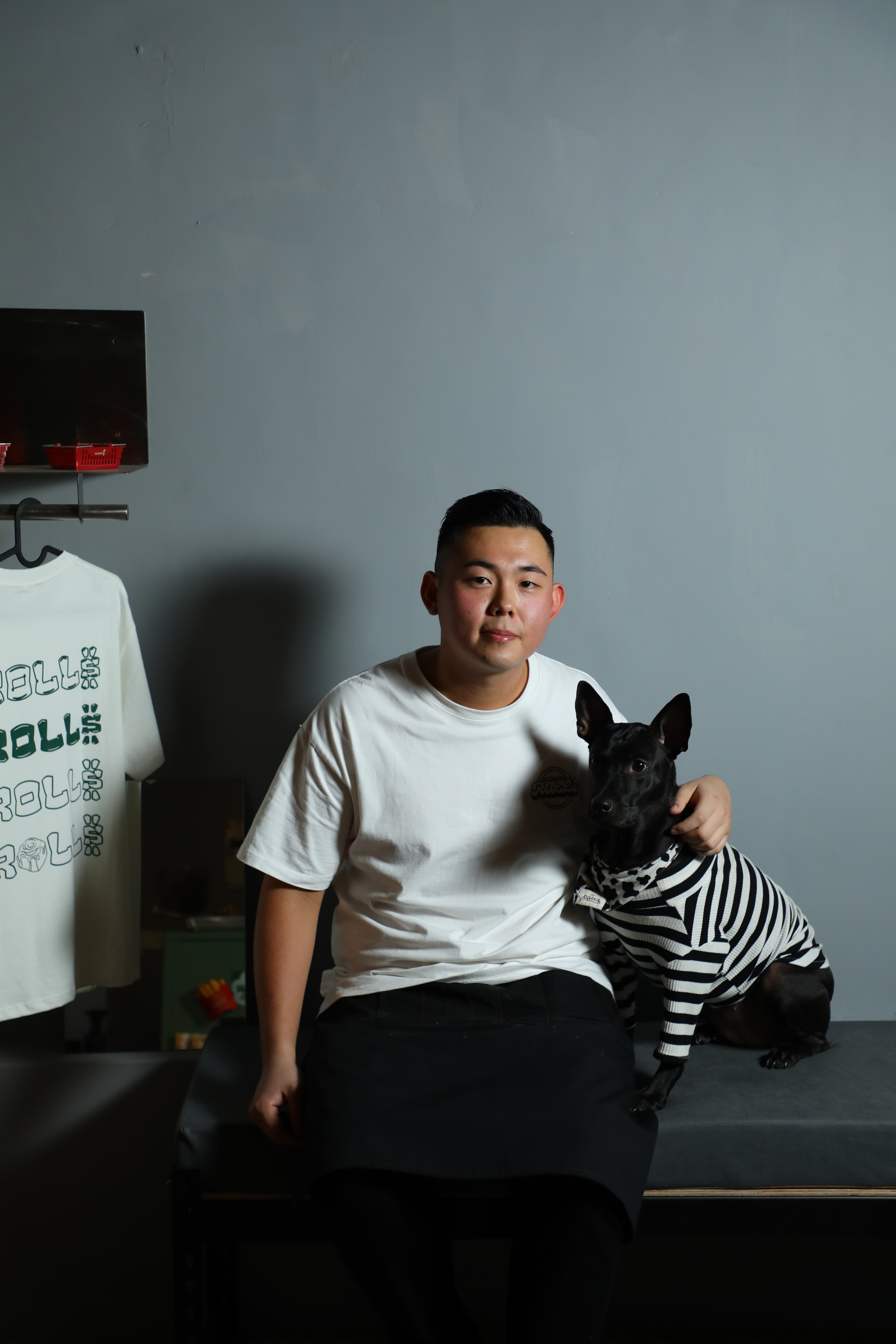 ROLL的老闆Edison是台北人,為了愛犬Rosé,因緣際會下「南漂」到桃園平鎮開設工作室。
