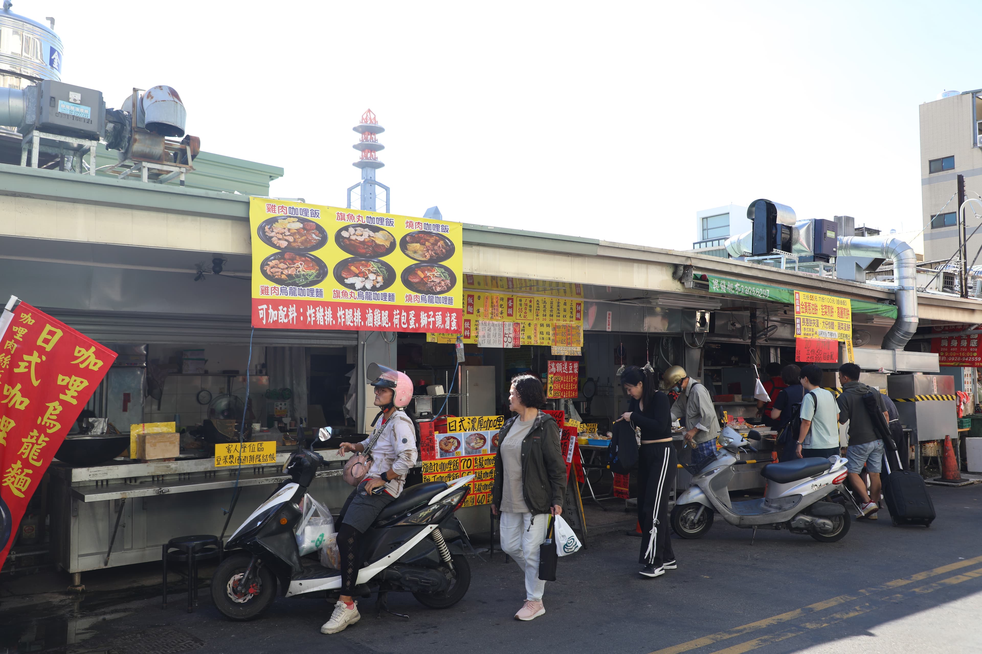 樂群早餐店是台中第五市場俗又大碗的早午餐代表。