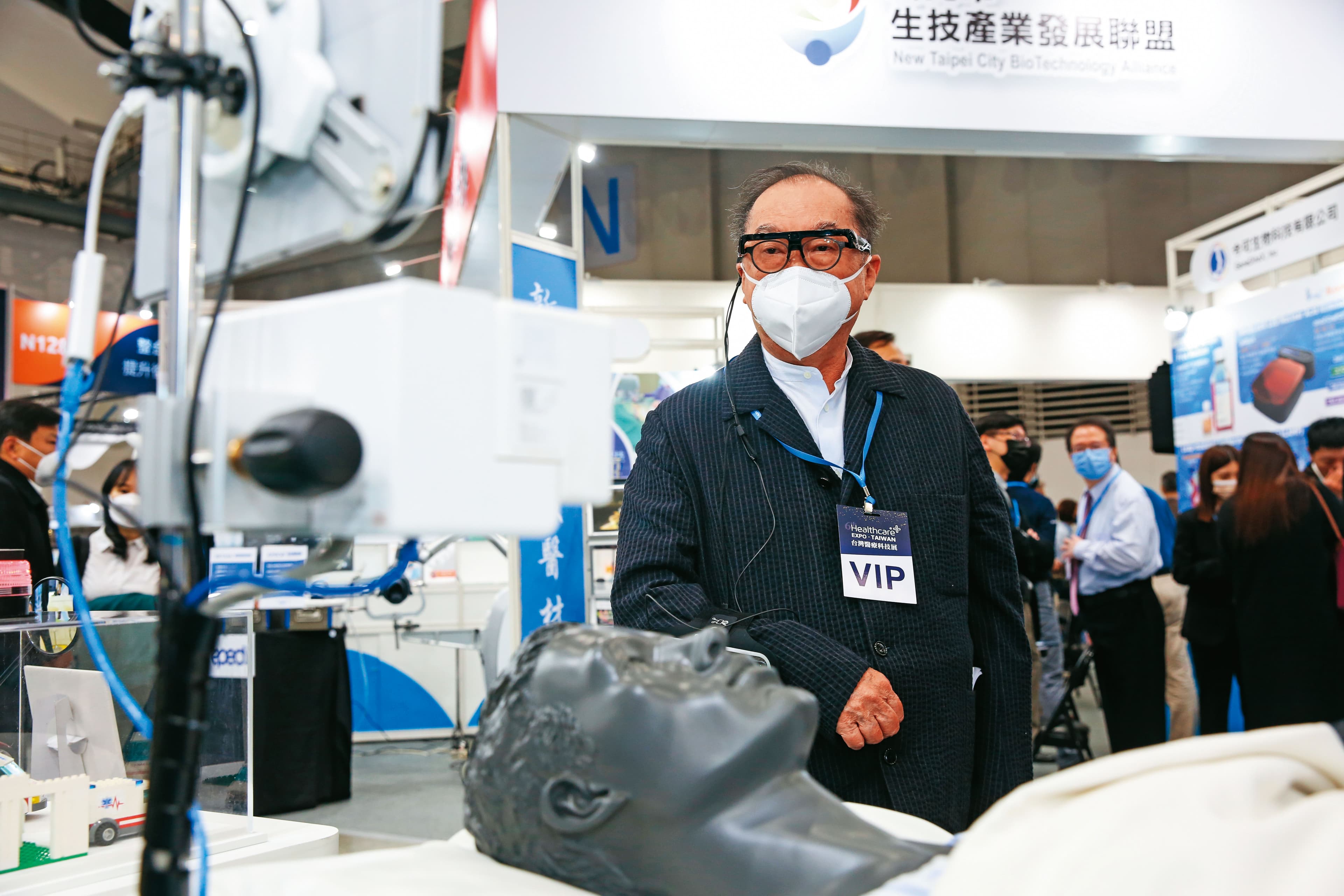 林百里抗癌成功,率領廣達積極搶進智慧醫療。
