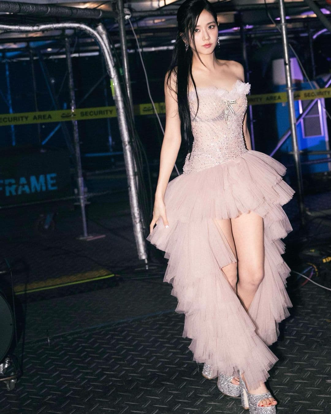 Jisoo之前忙於BLACKPINK世界巡演,傳安普賢會飛到國外陪她約會。(翻攝Jisoo INS)