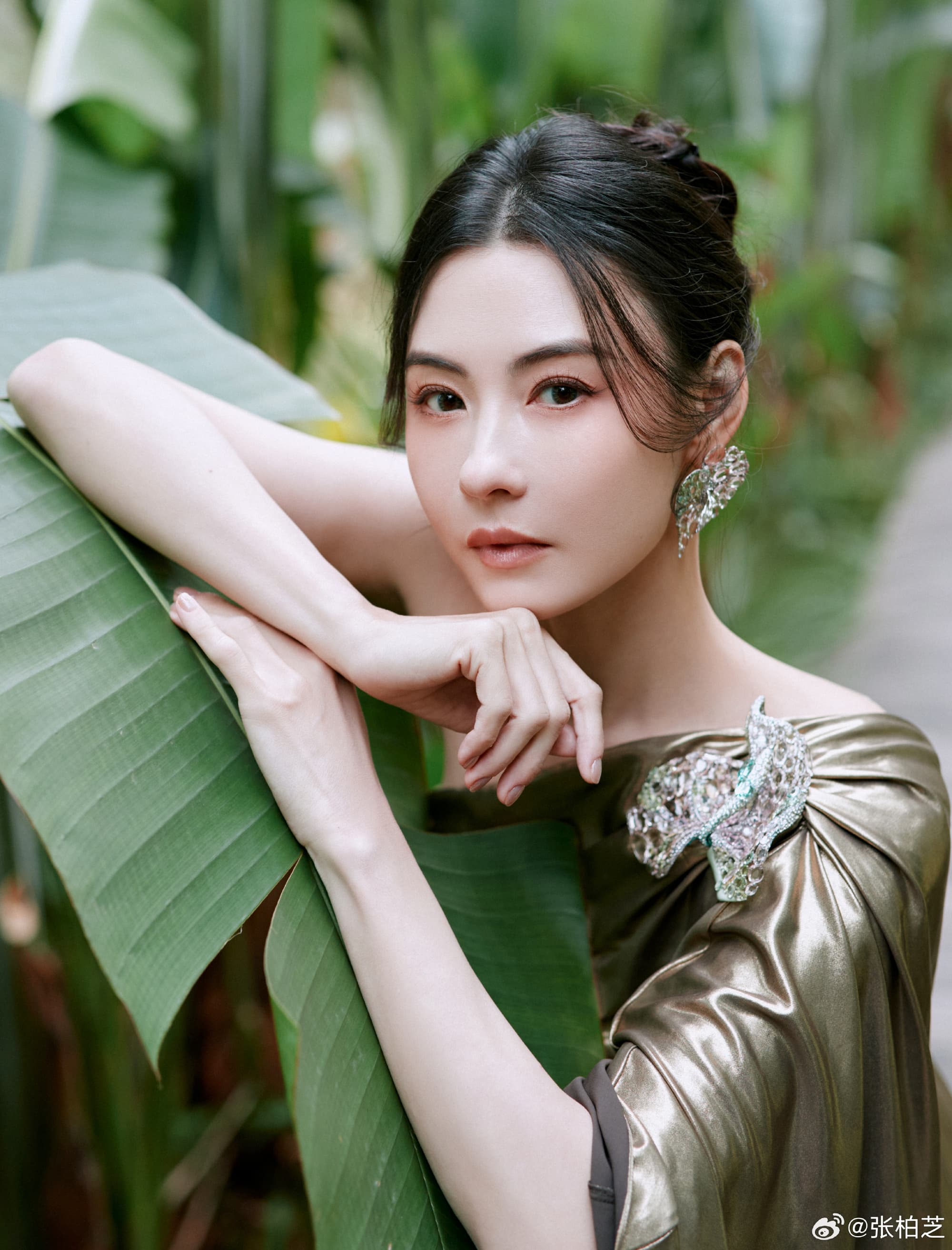 張柏芝只是偶爾受邀帶貨直播,但銷量都能破億,網友也封她「吸金女王」。(張柏芝微博)