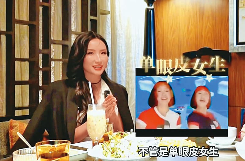 距離出道曲〈單眼皮女生〉推出近30年,娃娃說歌詞「大錯特錯」是自己教泰國人說的第一句中文。