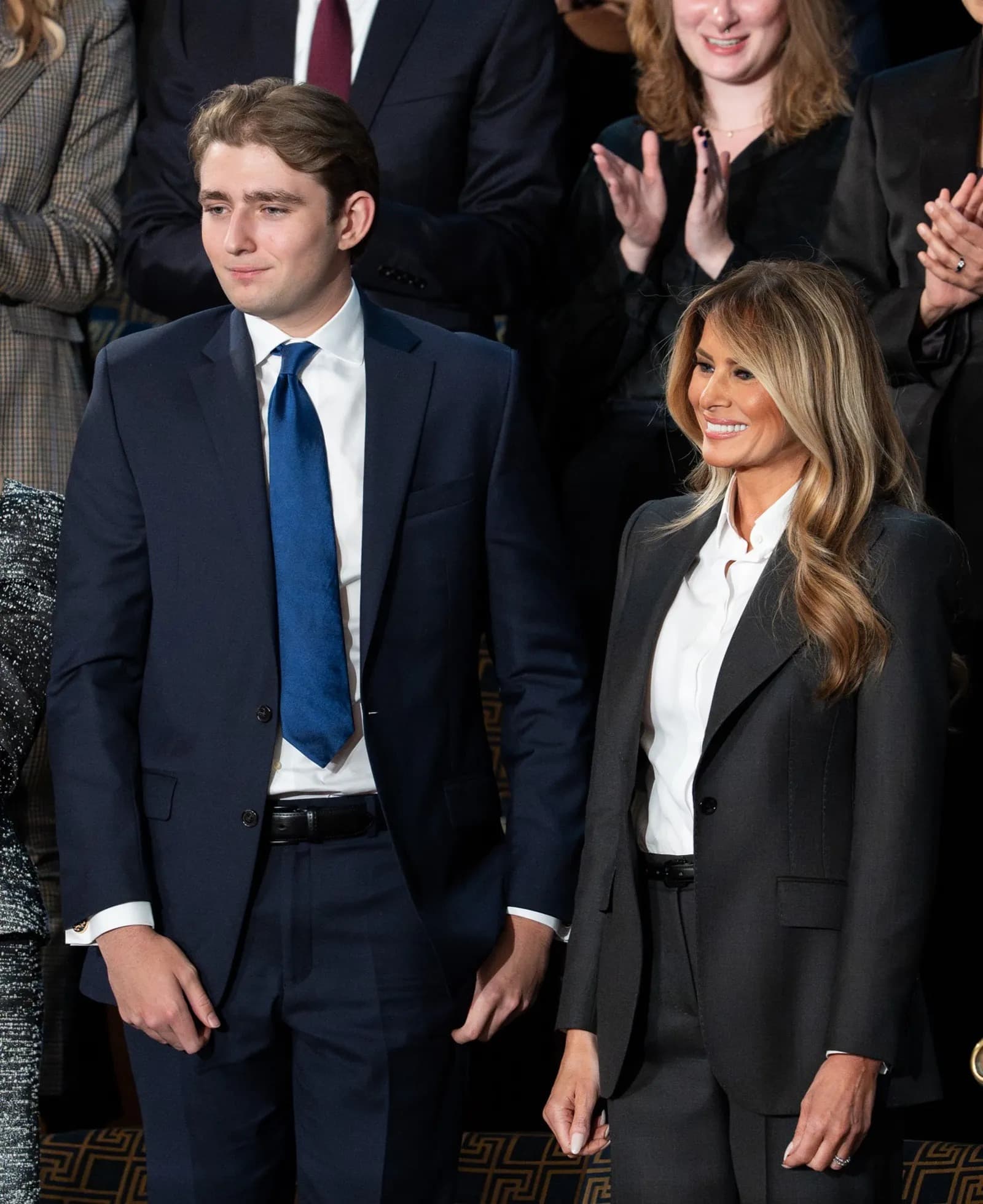 巴倫(左)跟母親梅蘭妮亞(右)關係緊密。(翻攝The White House Flickr)