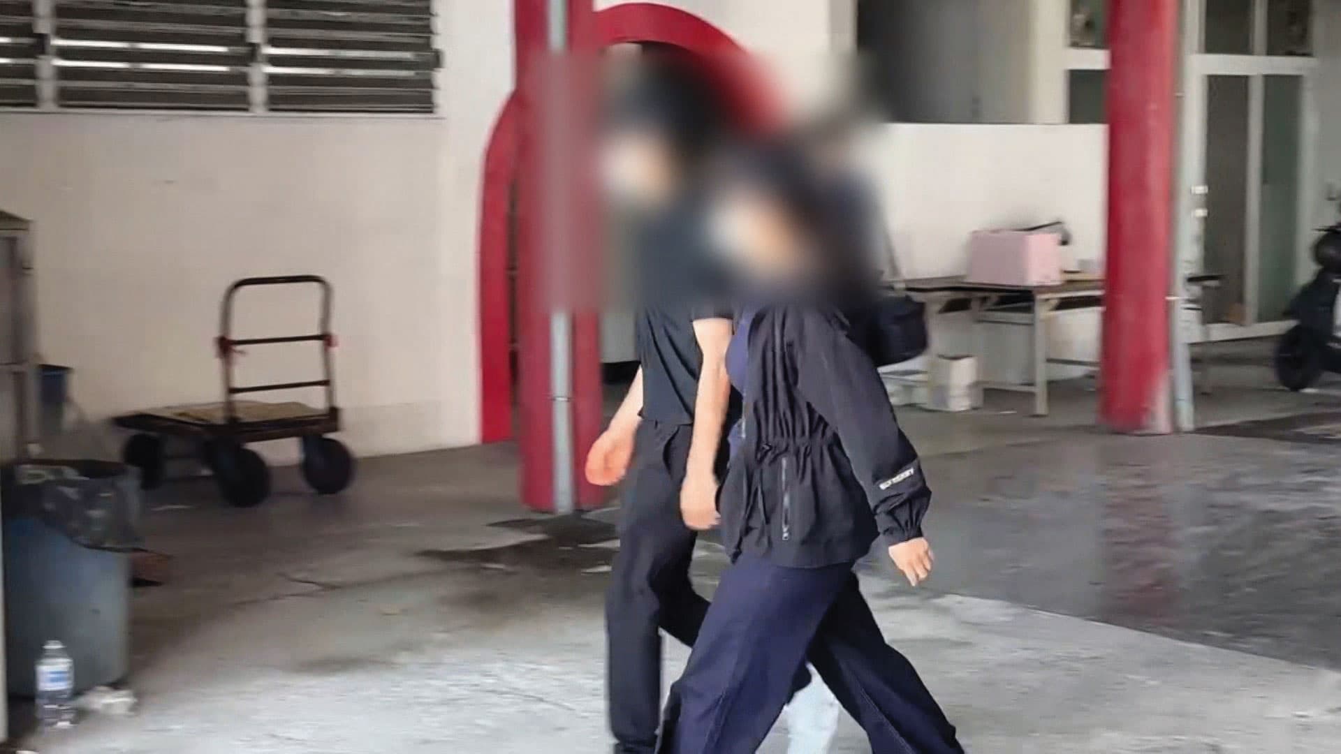 死者家屬前往殯儀館相驗大體,十分低調。(鏡新聞提供)