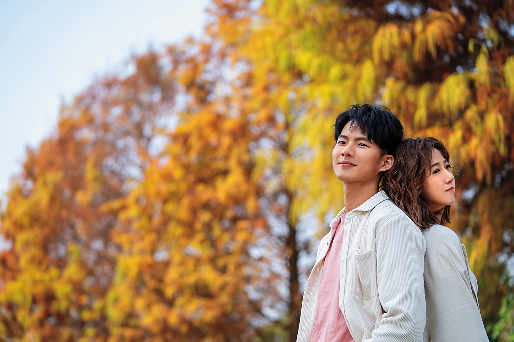 吳念軒（左）與大他4歲的方志友（右）合作《粉紅色時光》，事後竟爆出2人的車上曖昧對話錄音。（TVBS提供）