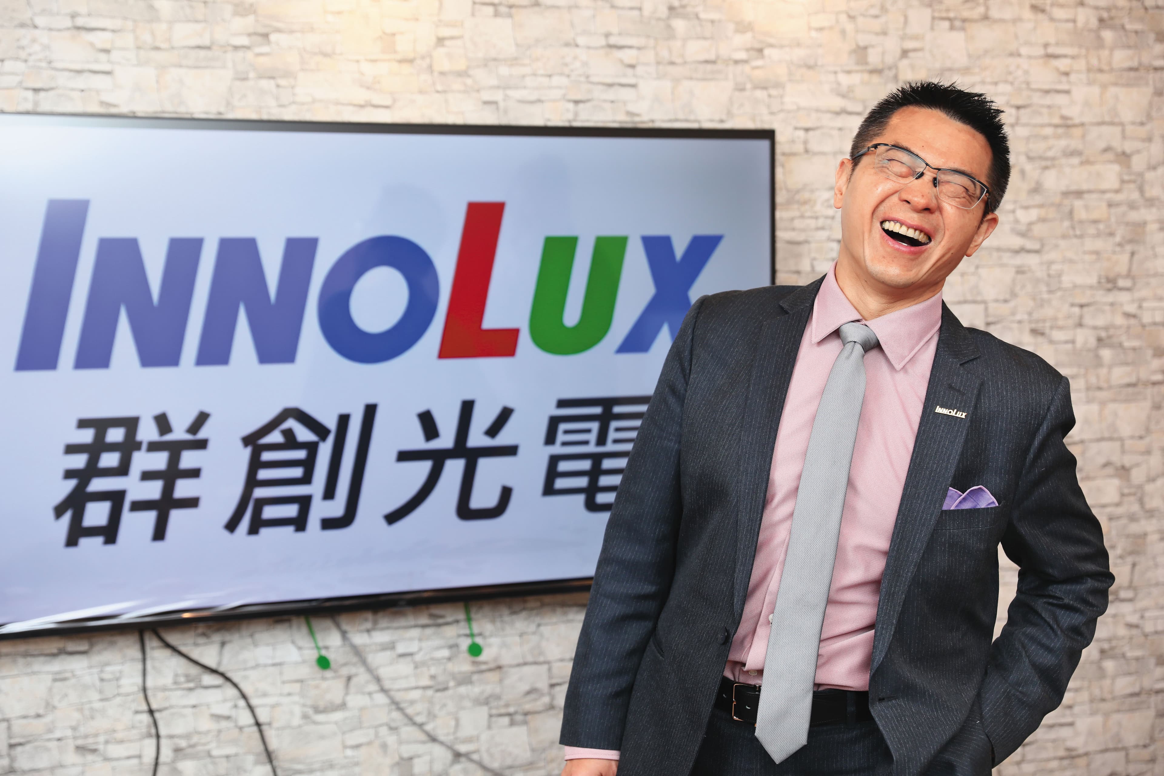 洪進揚2018年接任群創董事長後,聚焦車用顯示和FOPLP先進封裝技術。