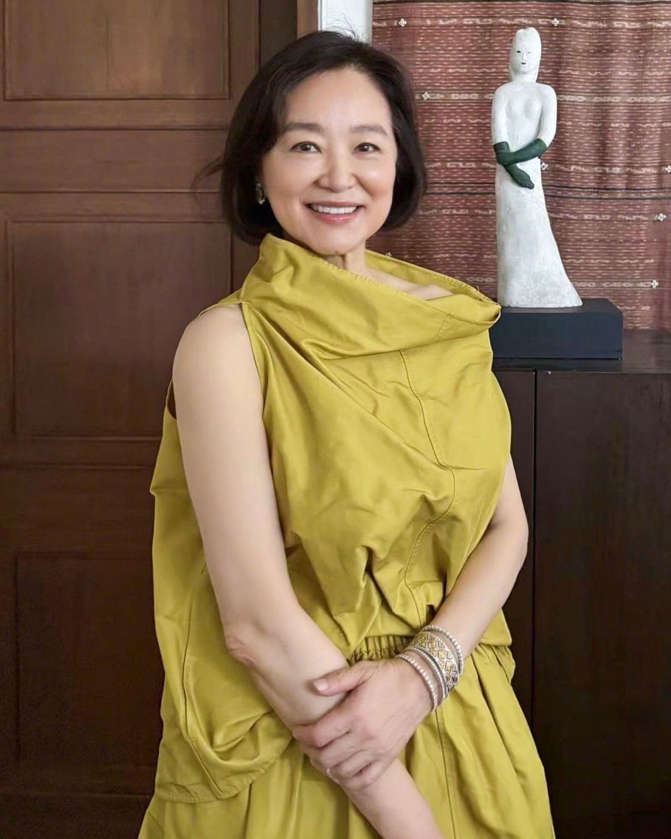 林青霞否認拿80億離婚傳聞,強調婚姻仍幸福。