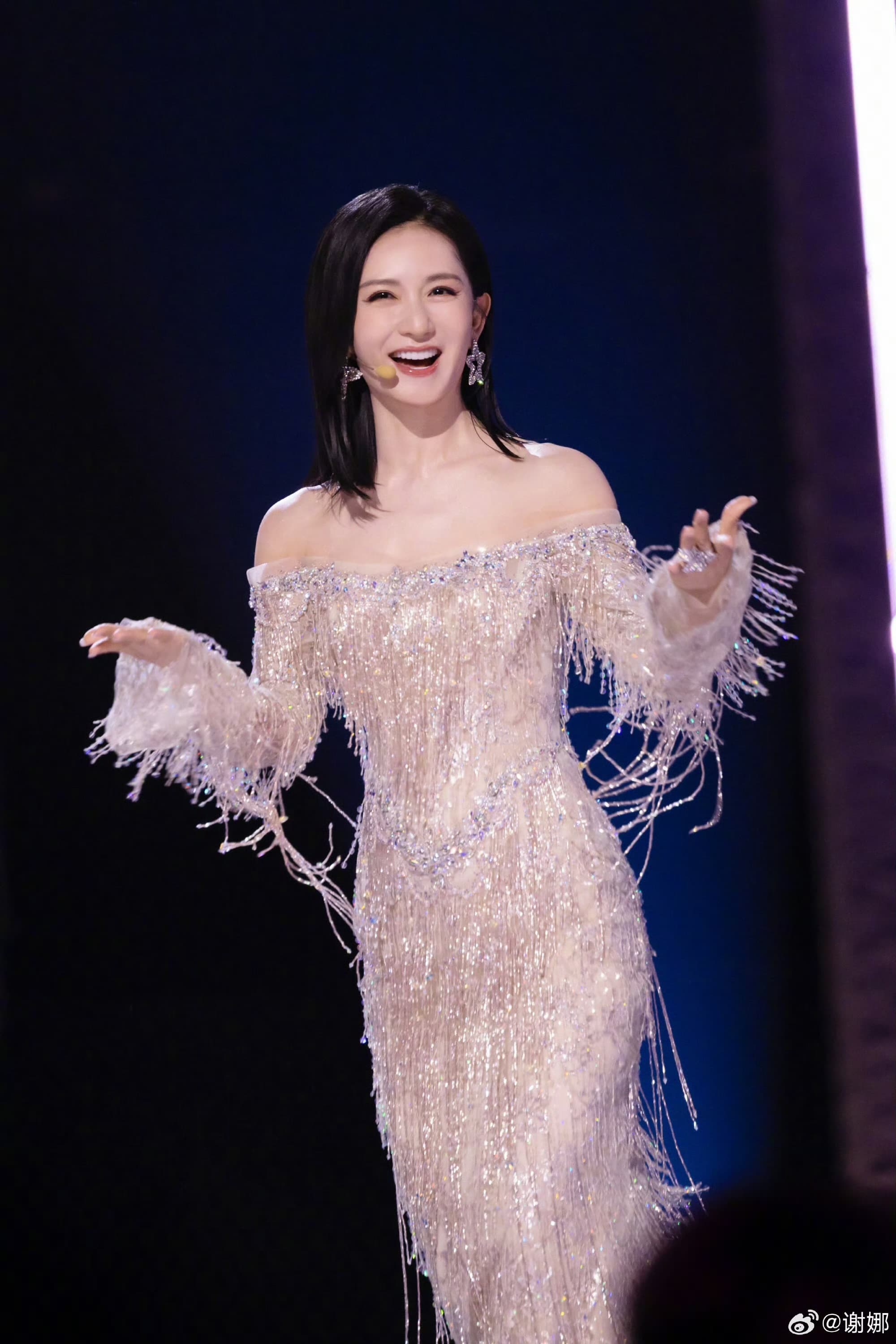 謝娜原定要在北京開唱,引發爭議而取消。(翻攝自謝娜微博)