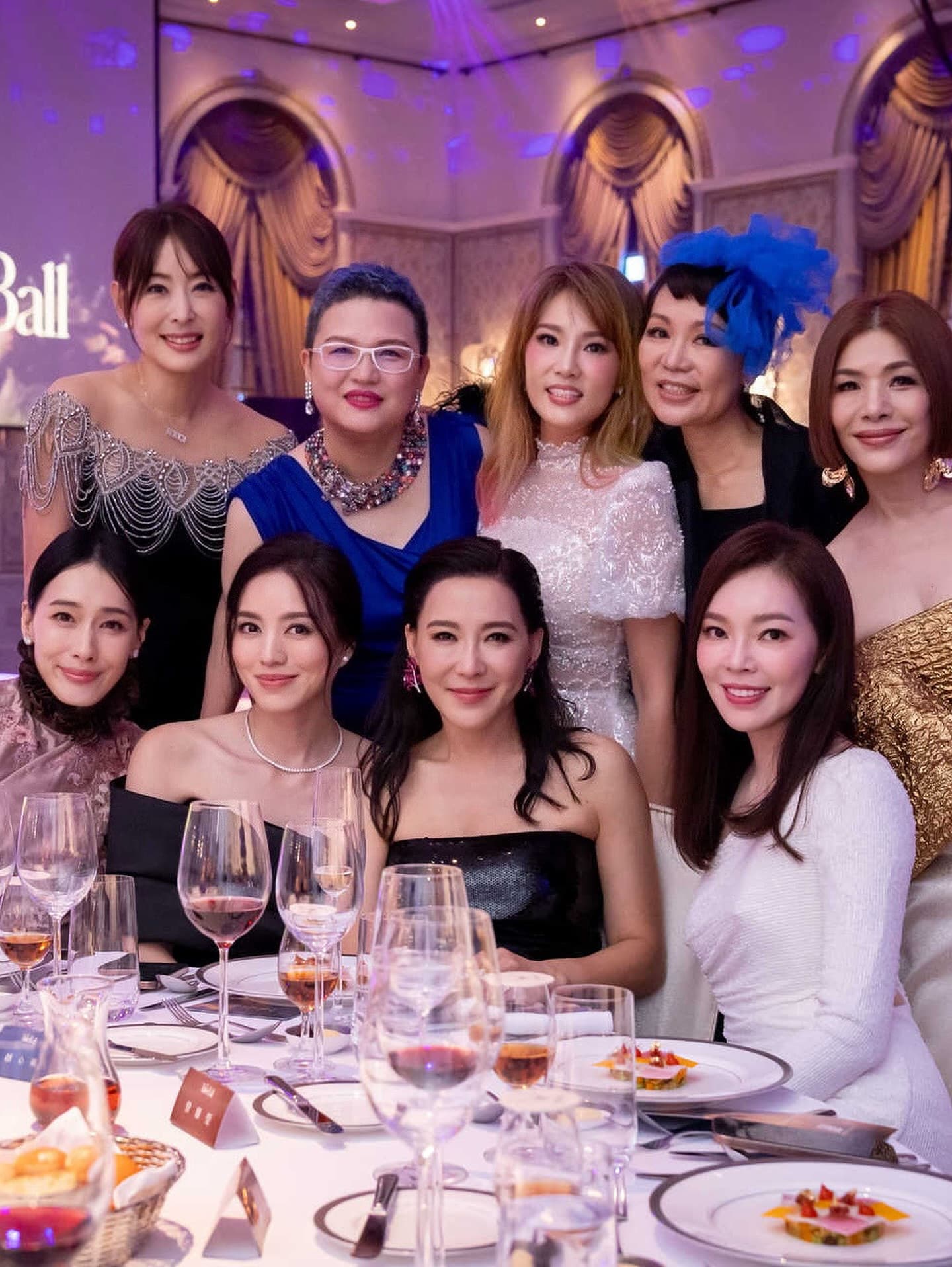 曾馨瑩、賈永婕、林牧潔、張清芳、Cindy Chao等人合照。(翻攝muchieh IG)