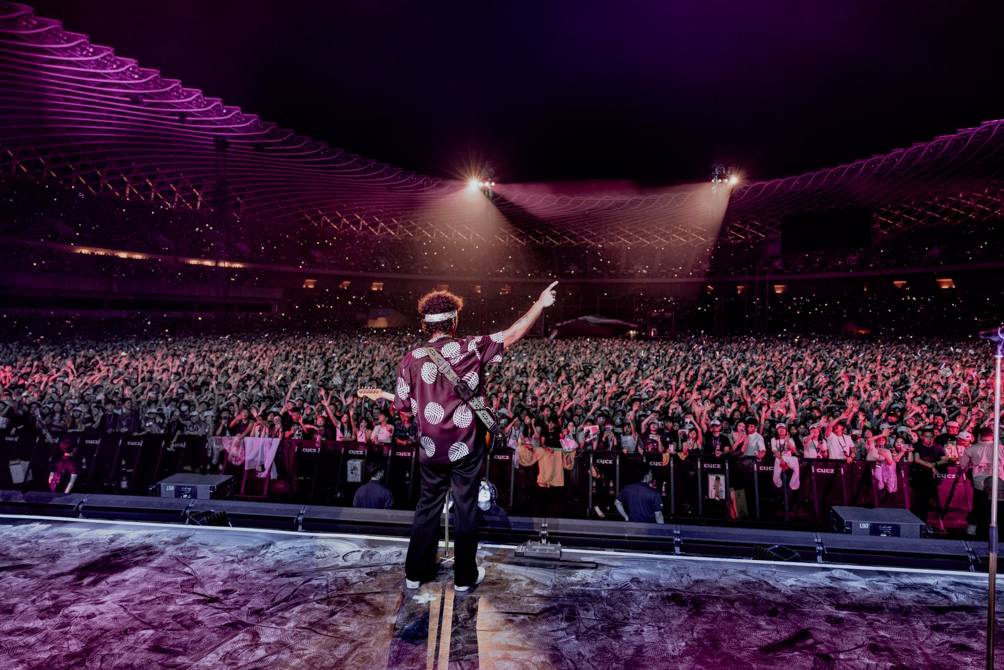 布魯諾(Bruno Mars)高雄開唱,吸引10萬8千⼈前往朝聖。(Live Nation Taiwan提供)