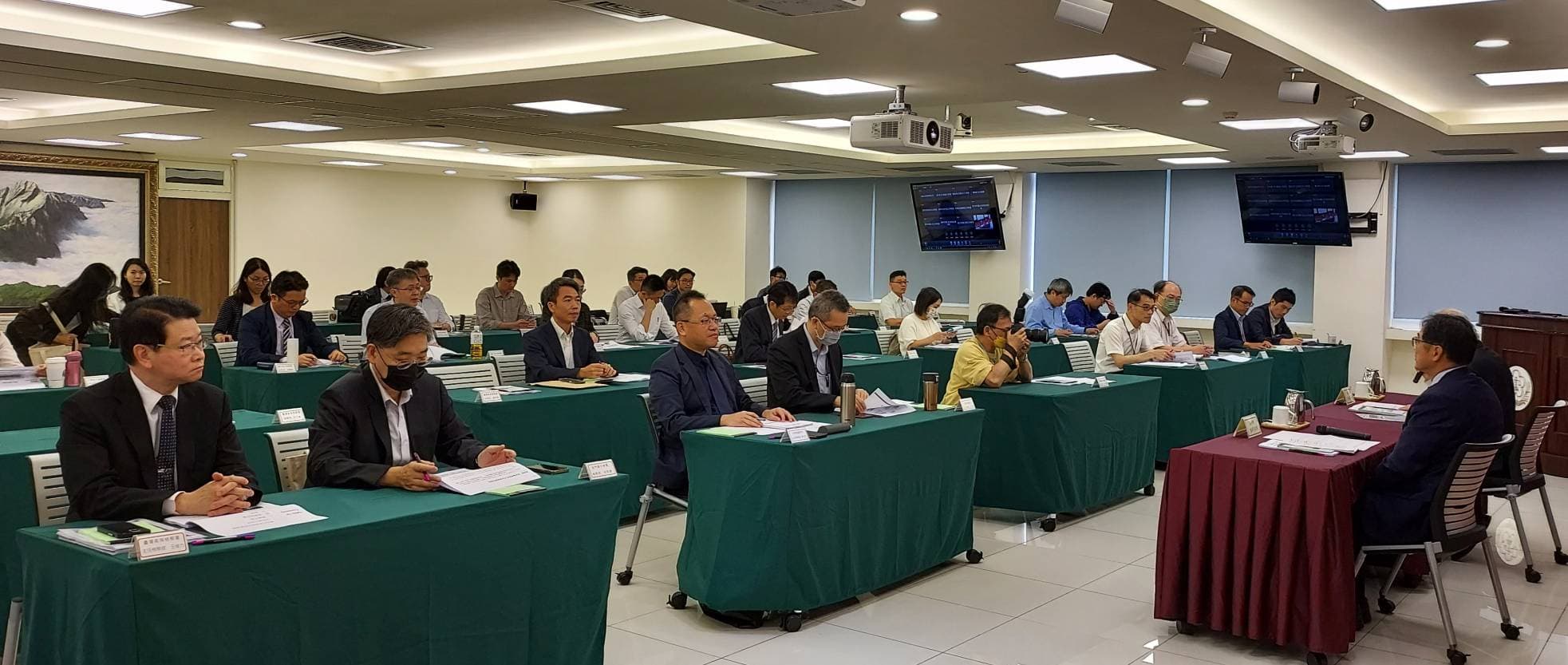 高檢署今召開新世代打擊電信網路詐欺查緝督導會議,法務部長鄭銘謙指示嚴懲重罰詐欺犯罪及追討被害人財產損害。(高檢署提供)
